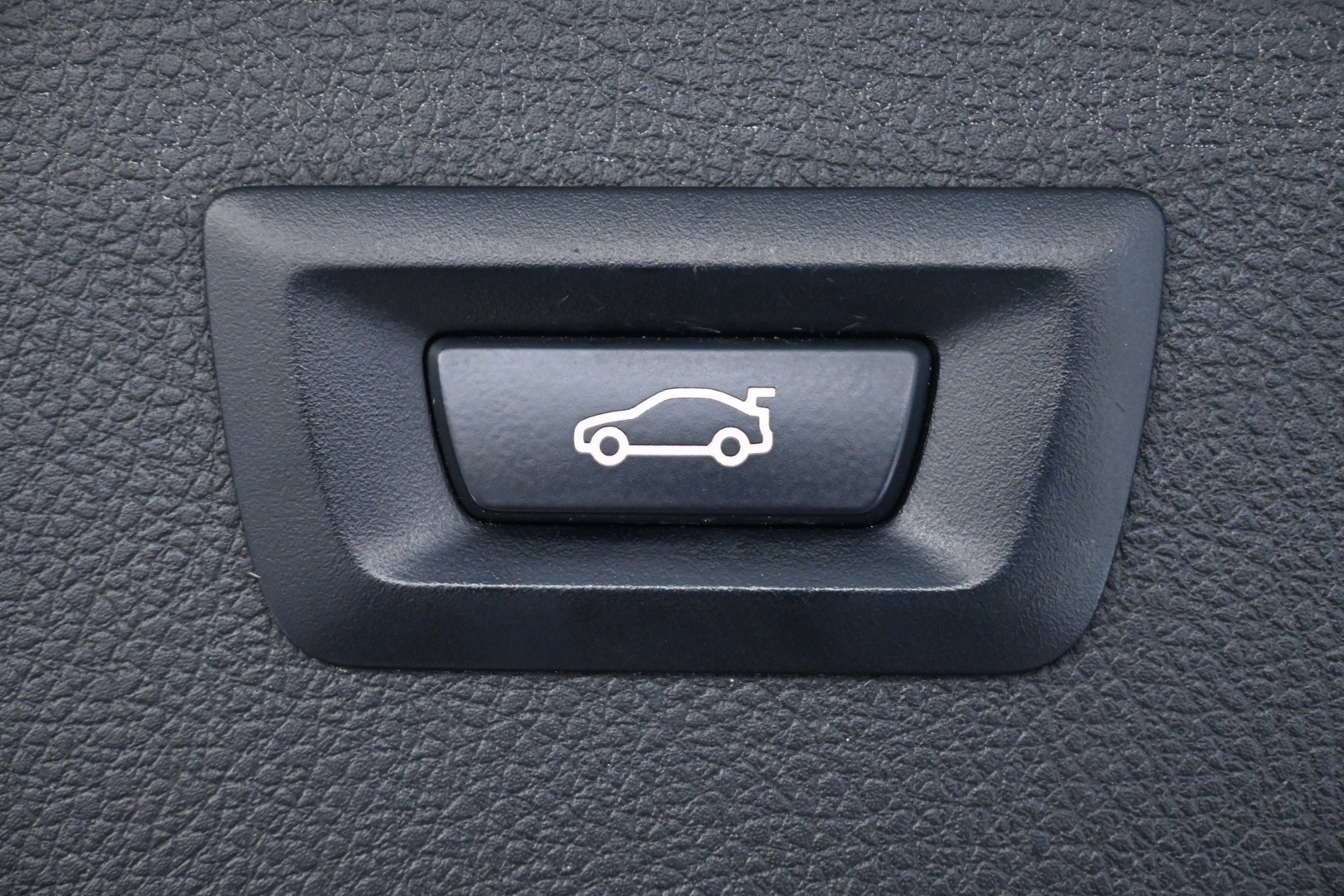 BMW 330 2013
