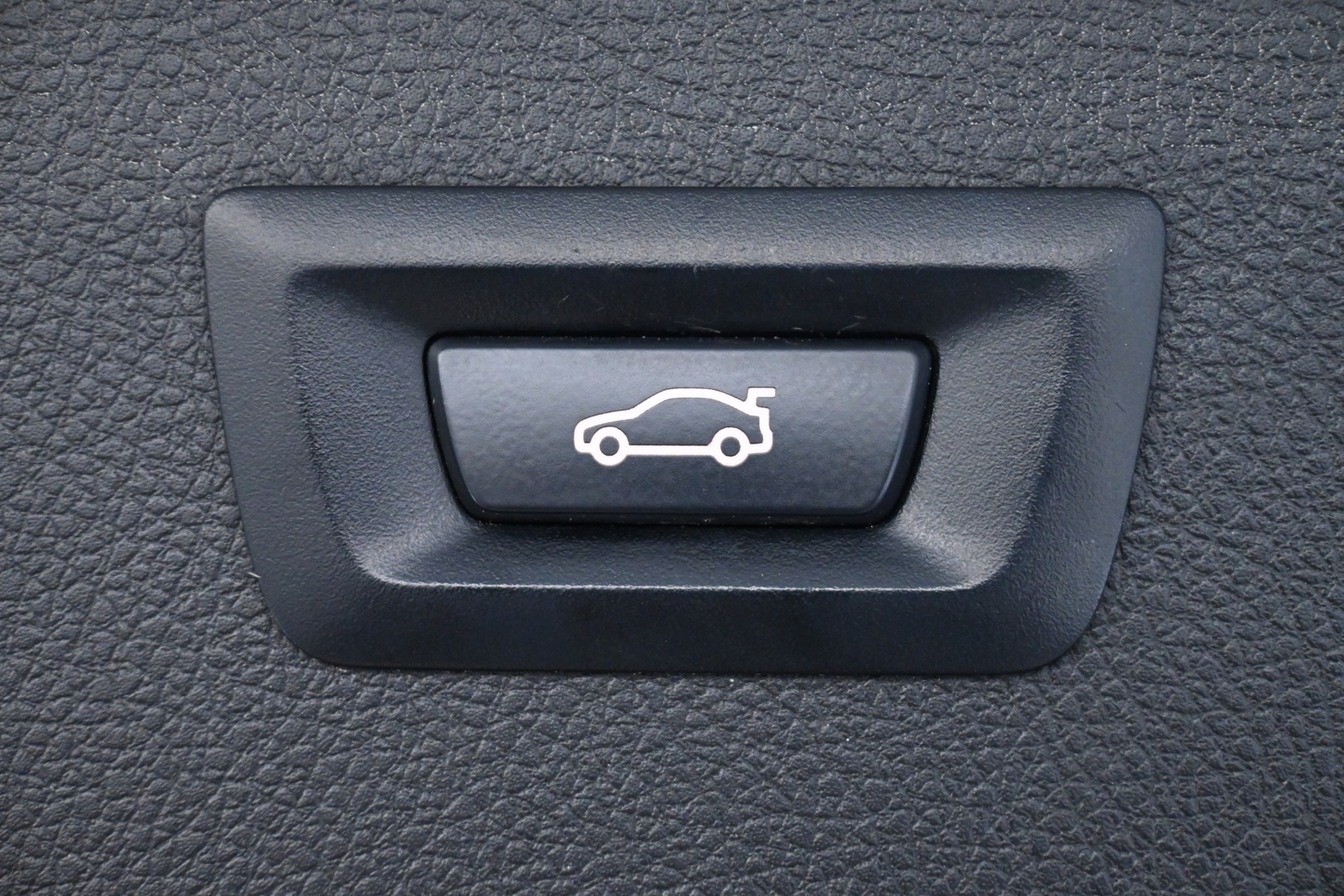 BMW 330 2013