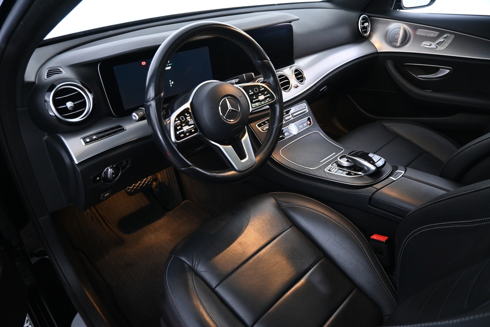 MERCEDES-BENZ E 2019
