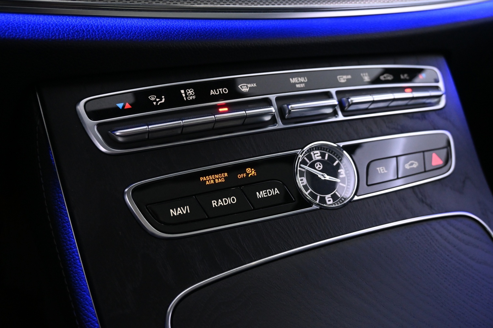 MERCEDES-BENZ E 2019