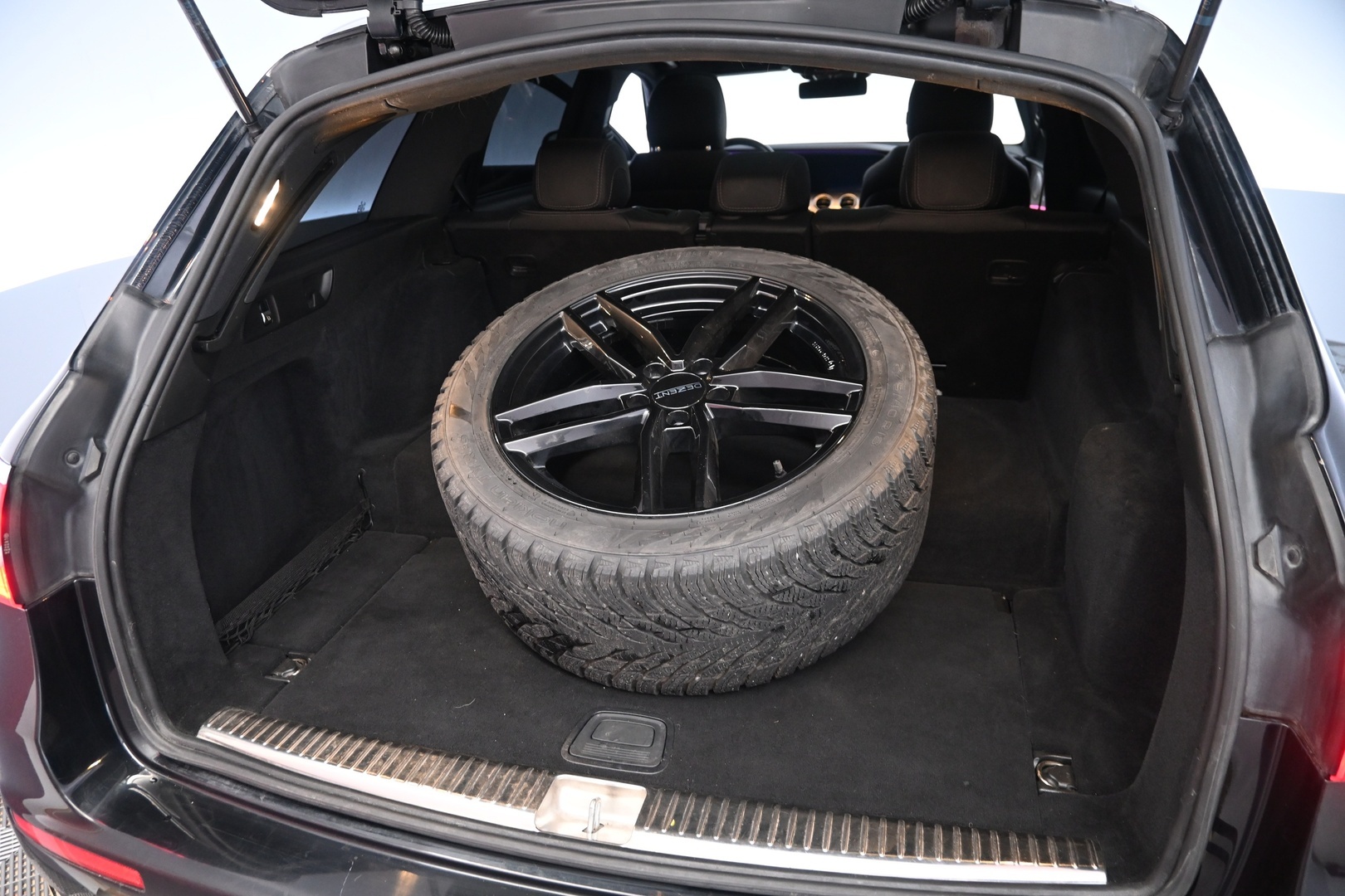 MERCEDES-BENZ E 2019