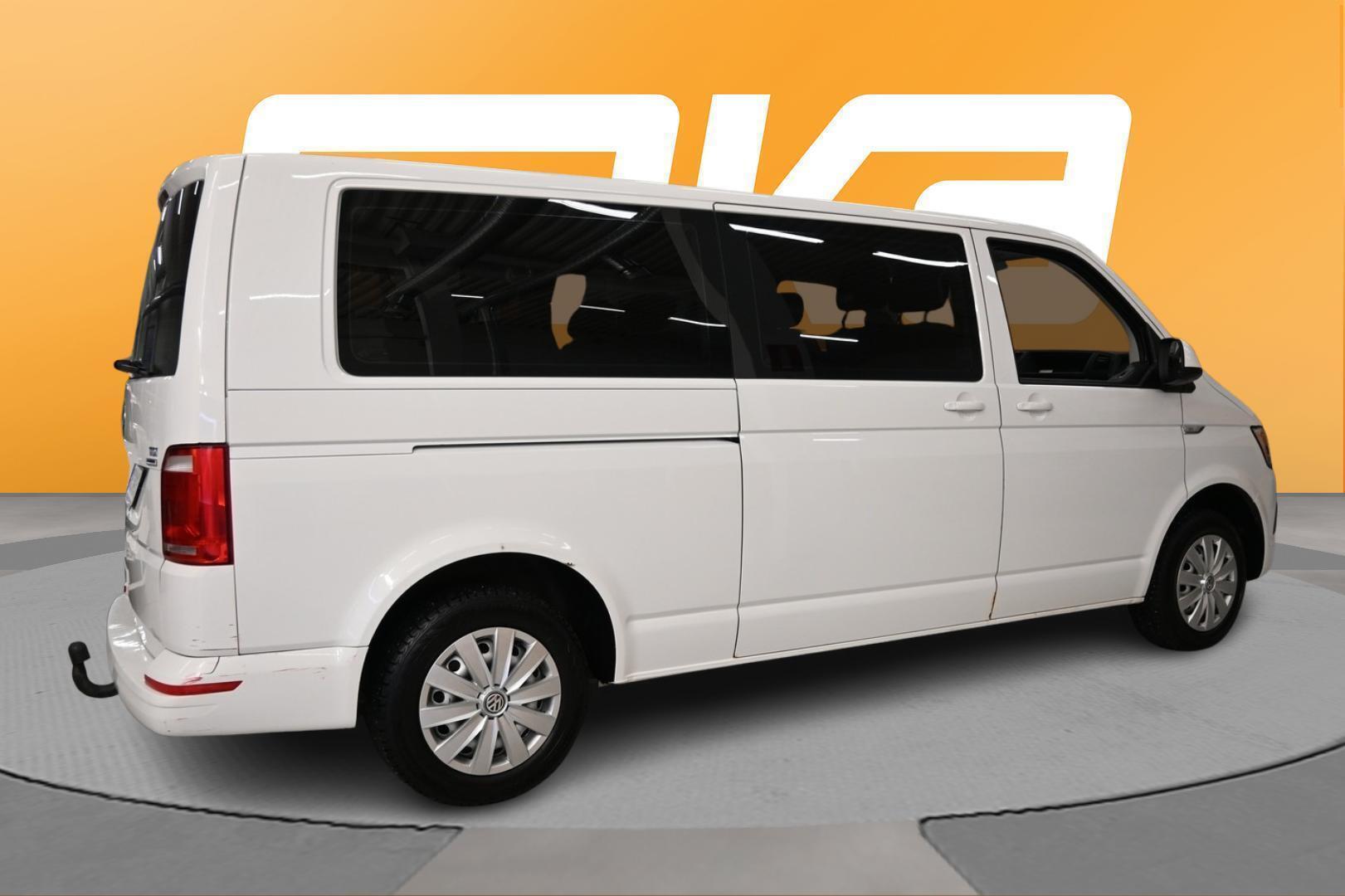 VOLKSWAGEN Caravelle 2016