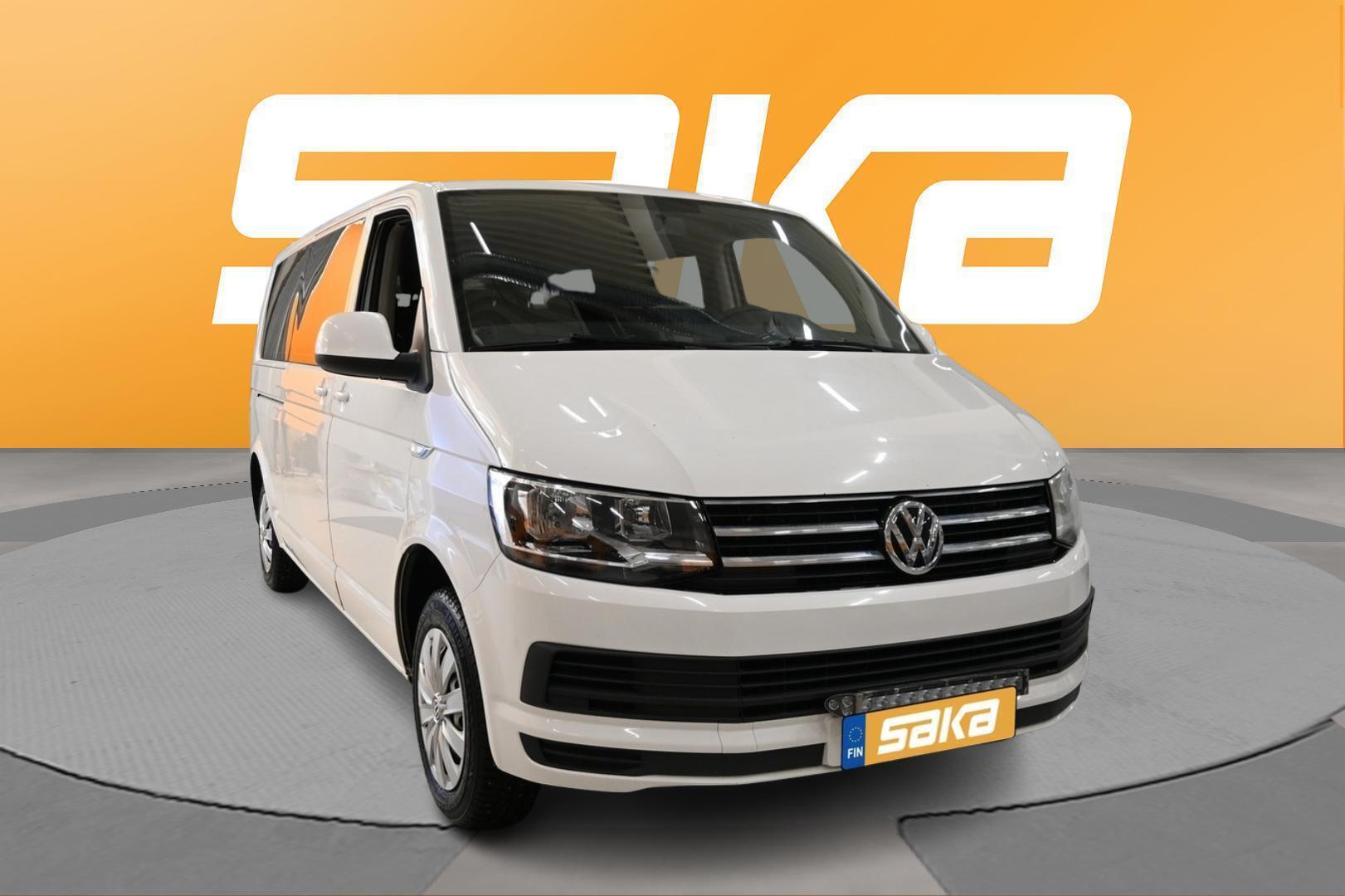 VOLKSWAGEN Caravelle 2016