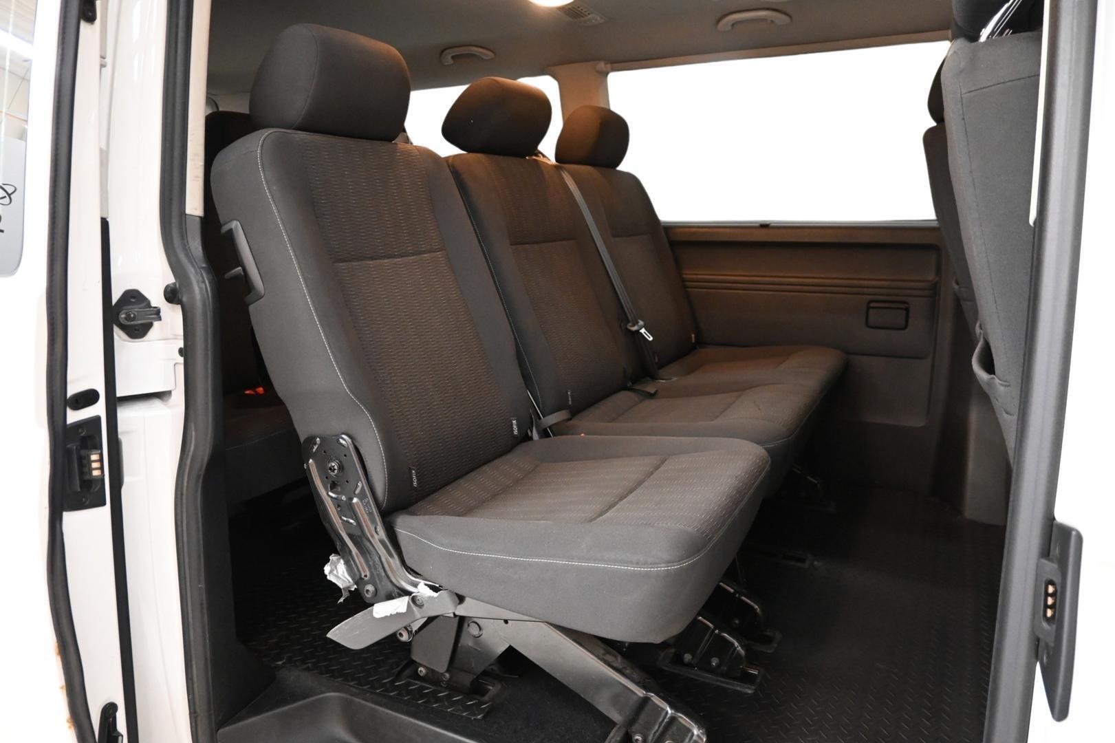 VOLKSWAGEN Caravelle 2016