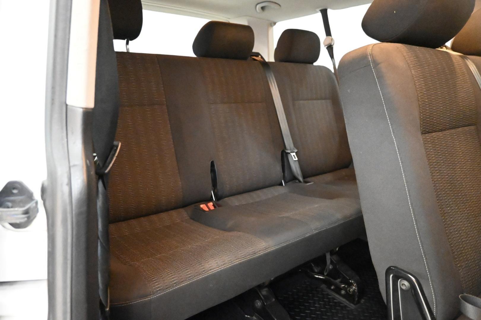 VOLKSWAGEN Caravelle 2016