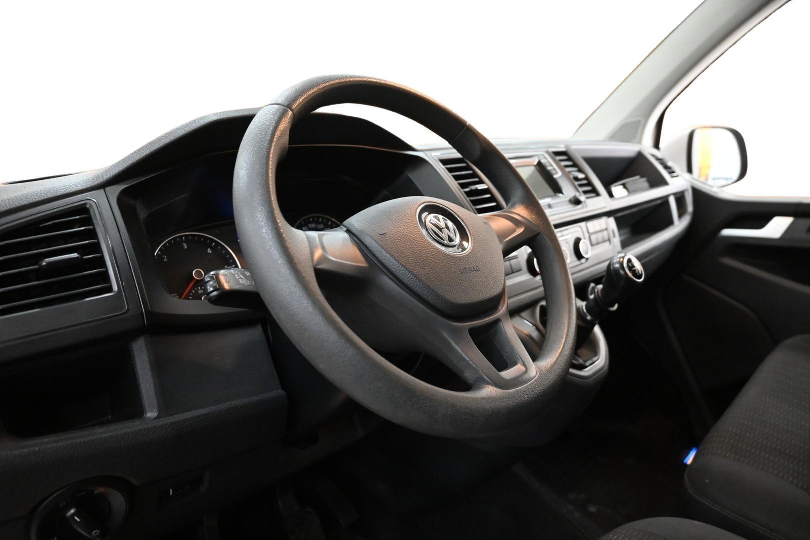 VOLKSWAGEN Caravelle 2016