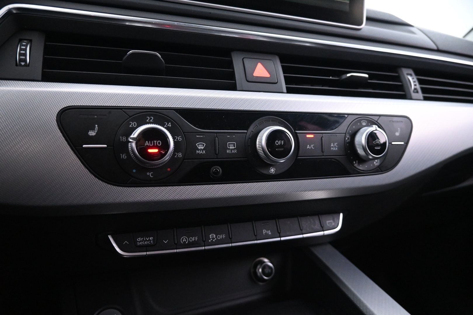 AUDI A4 2016