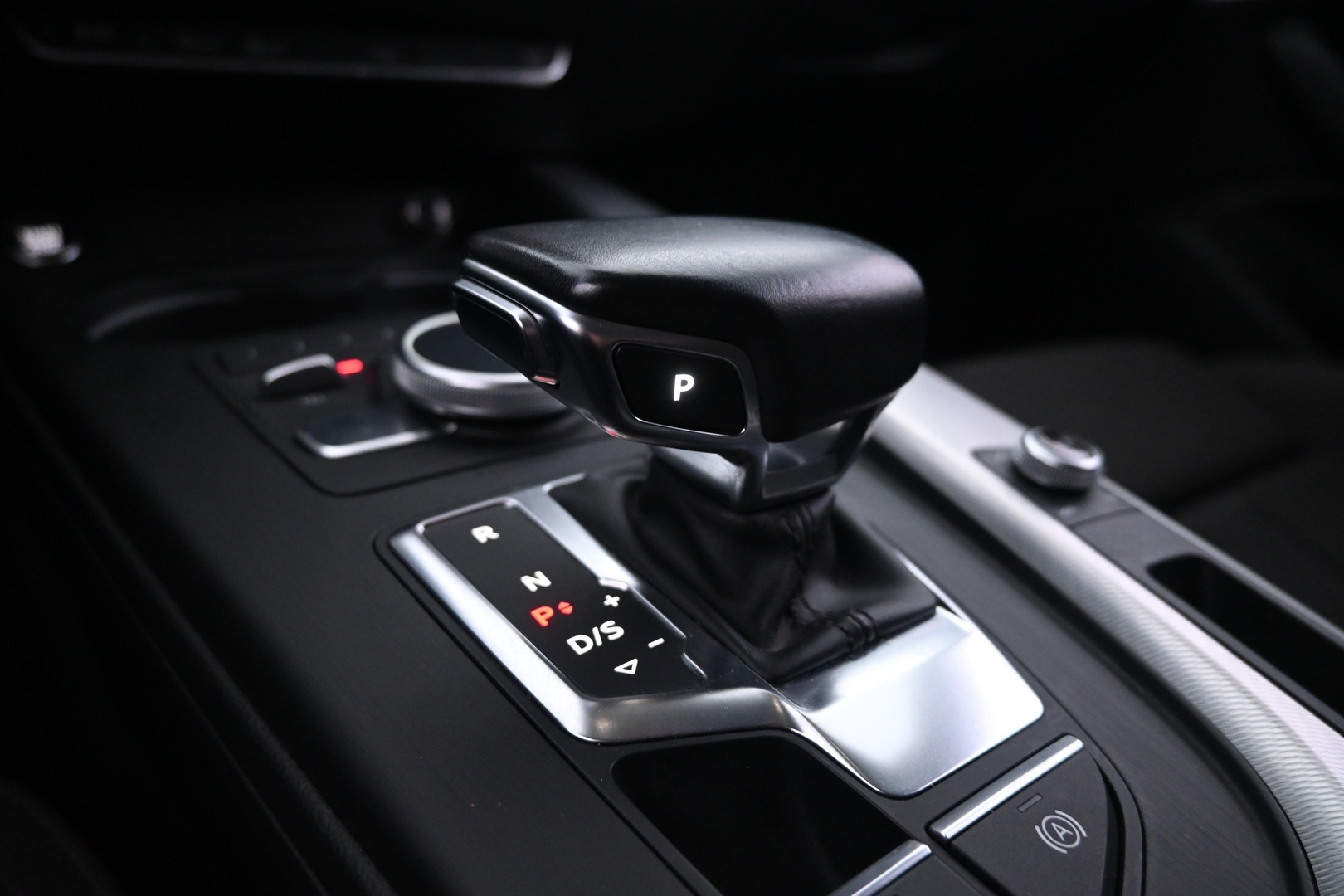 AUDI A4 2016