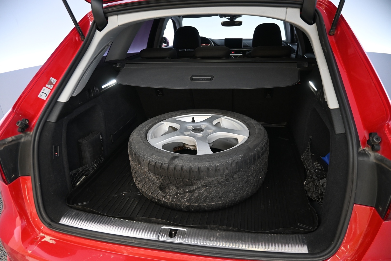 AUDI A4 2016