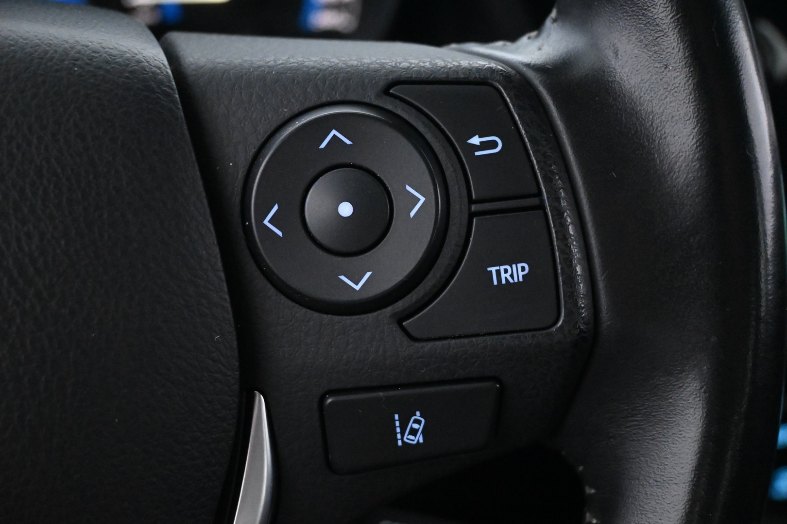 TOYOTA Auris 2016