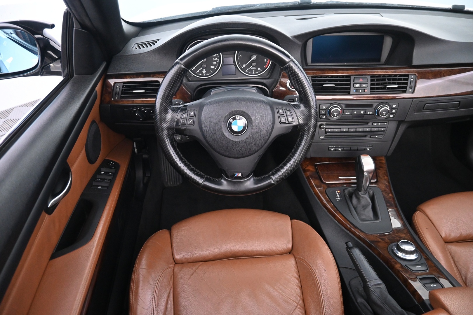 BMW 330 2008