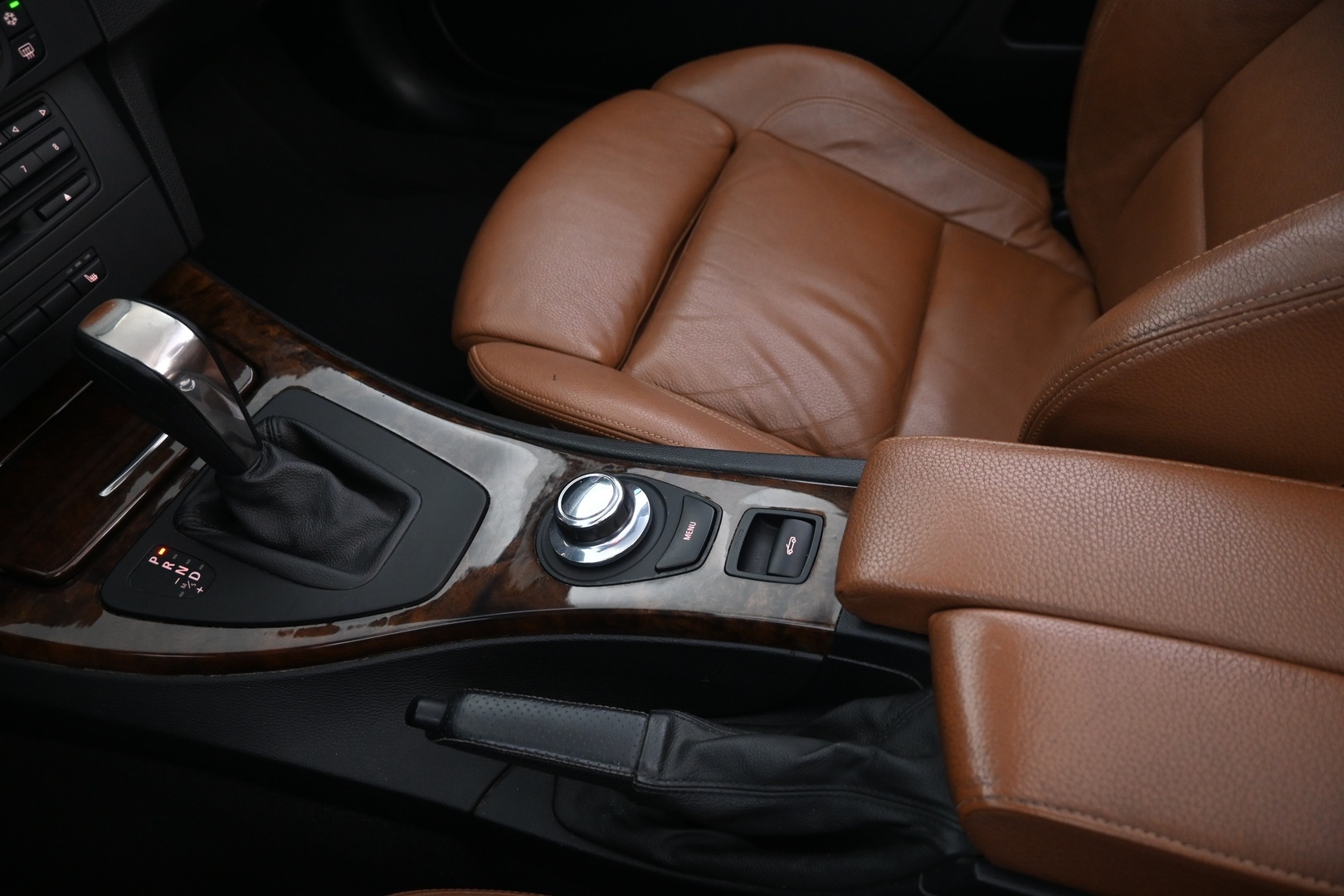 BMW 330 2008