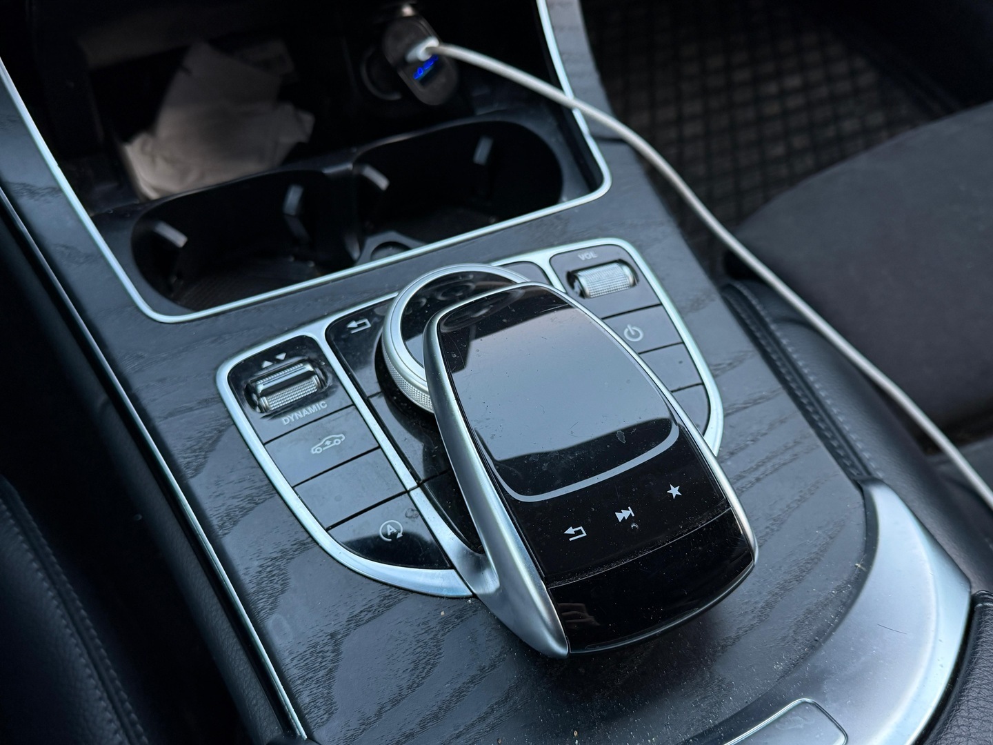 MERCEDES-BENZ C 2017