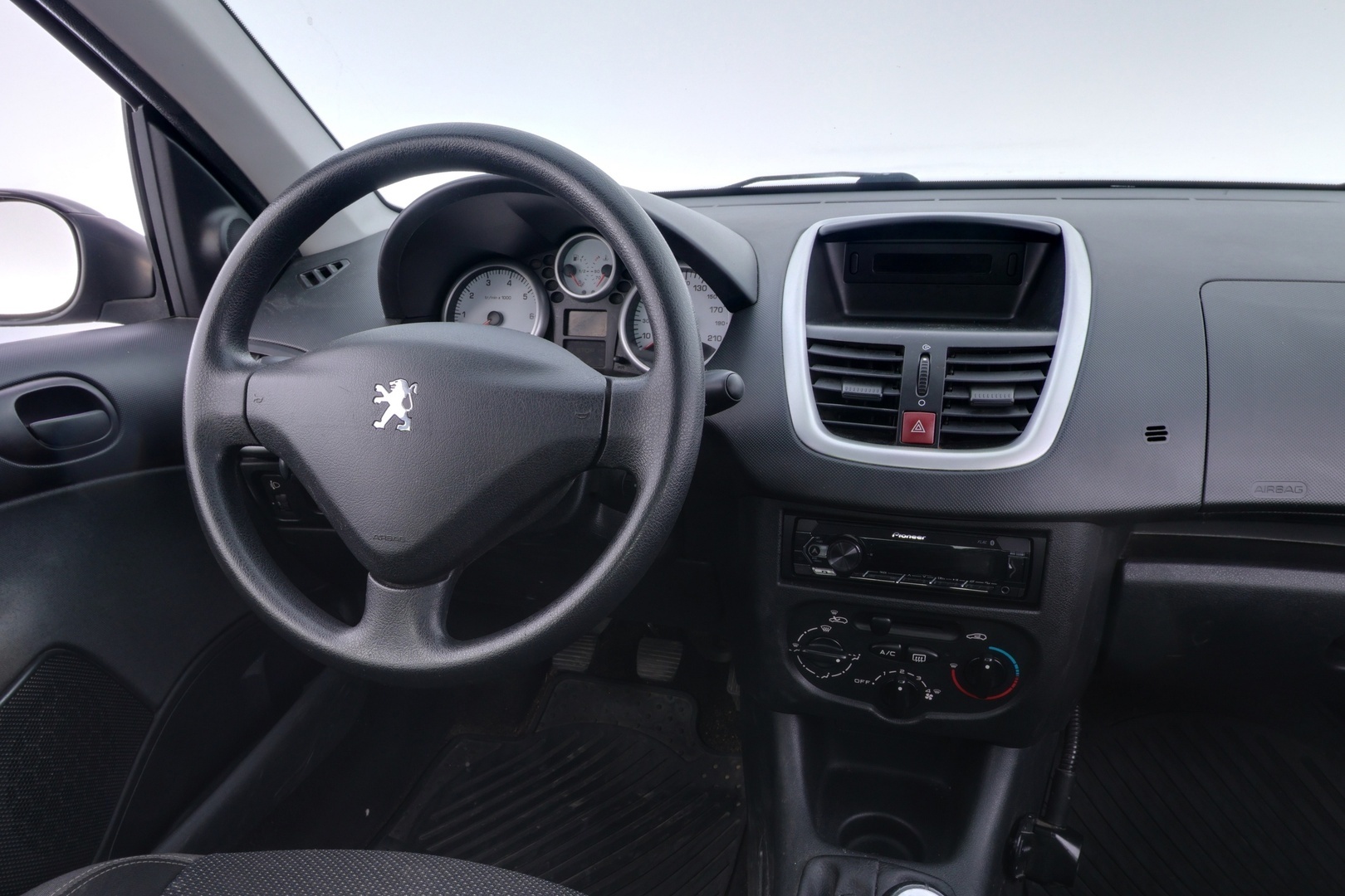 PEUGEOT 206+ 2010