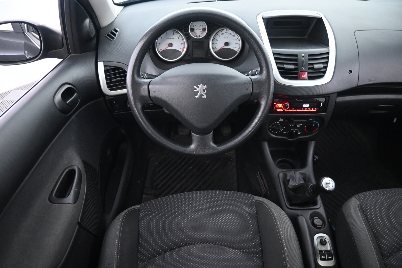 PEUGEOT 206+ 2010