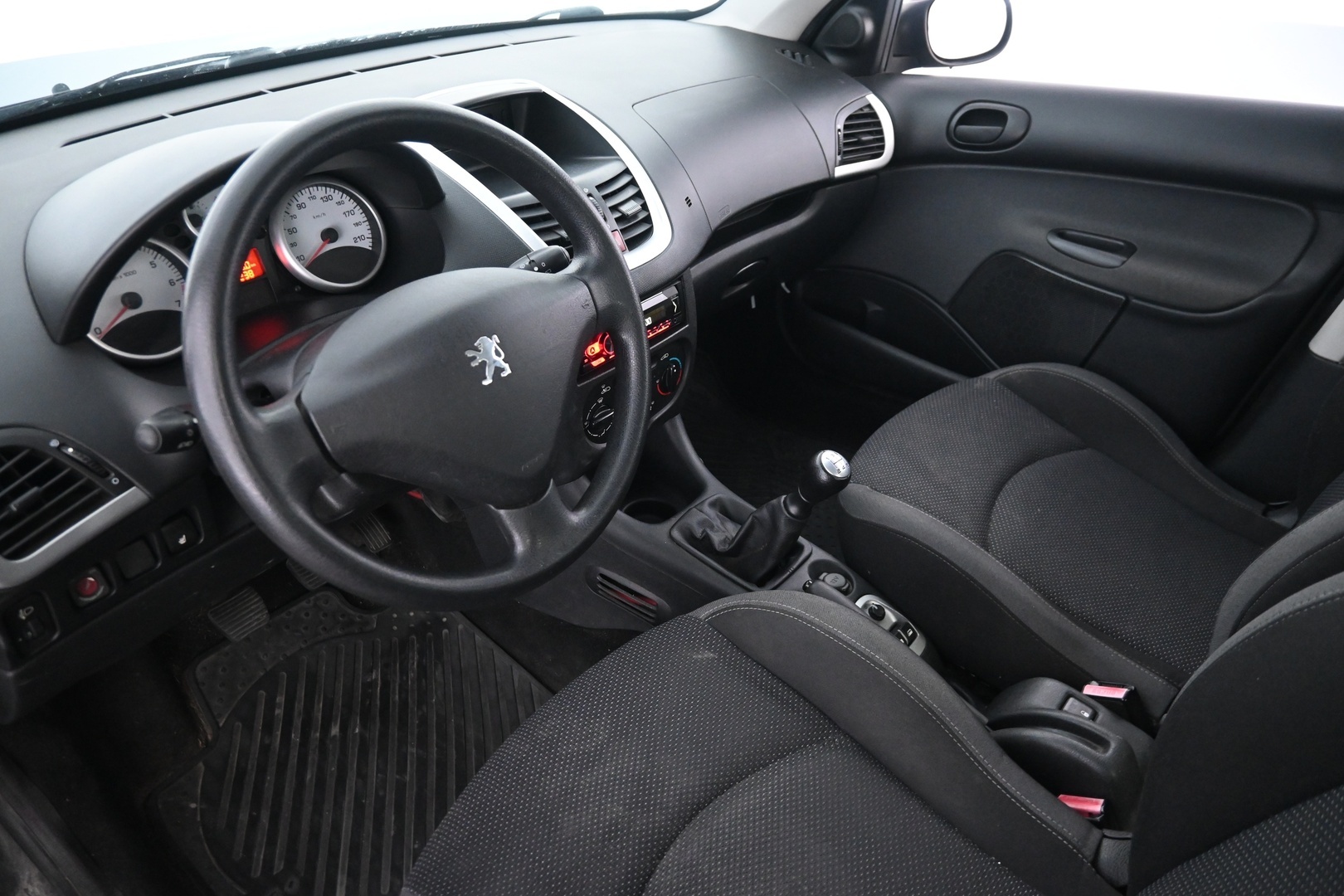 PEUGEOT 206+ 2010