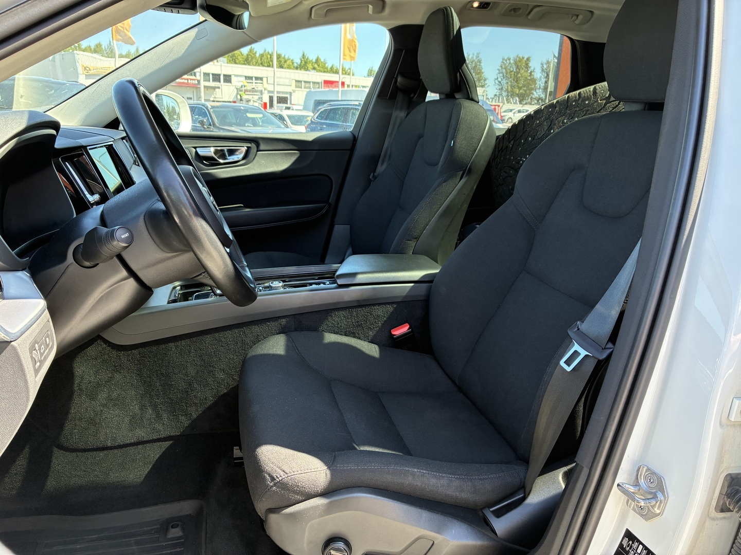 VOLVO XC60 2021