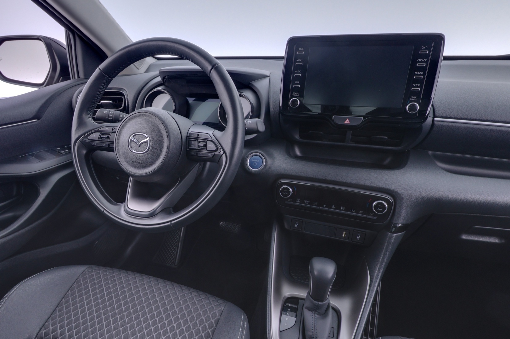 MAZDA 2 2023