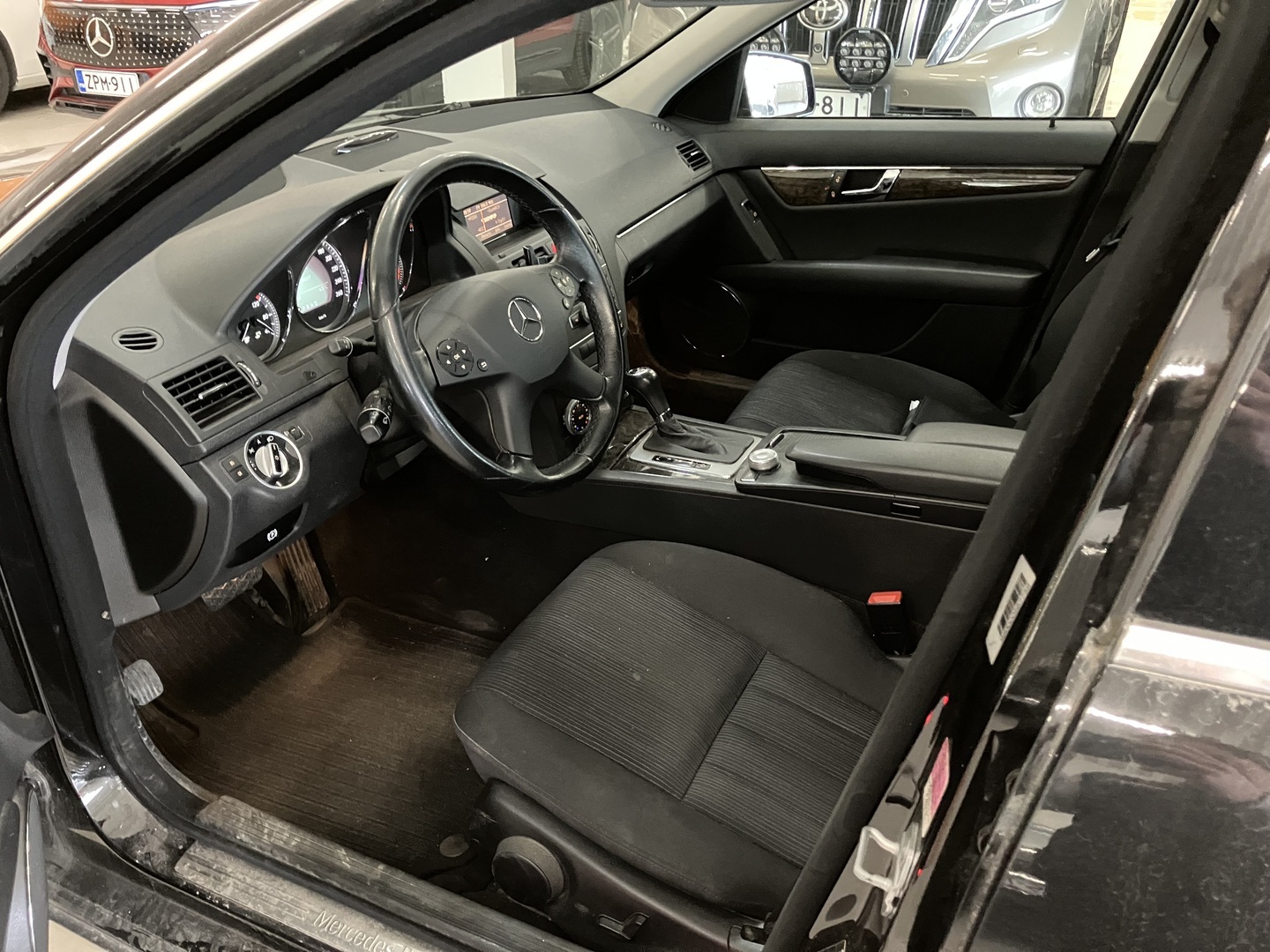 MERCEDES-BENZ C 2011