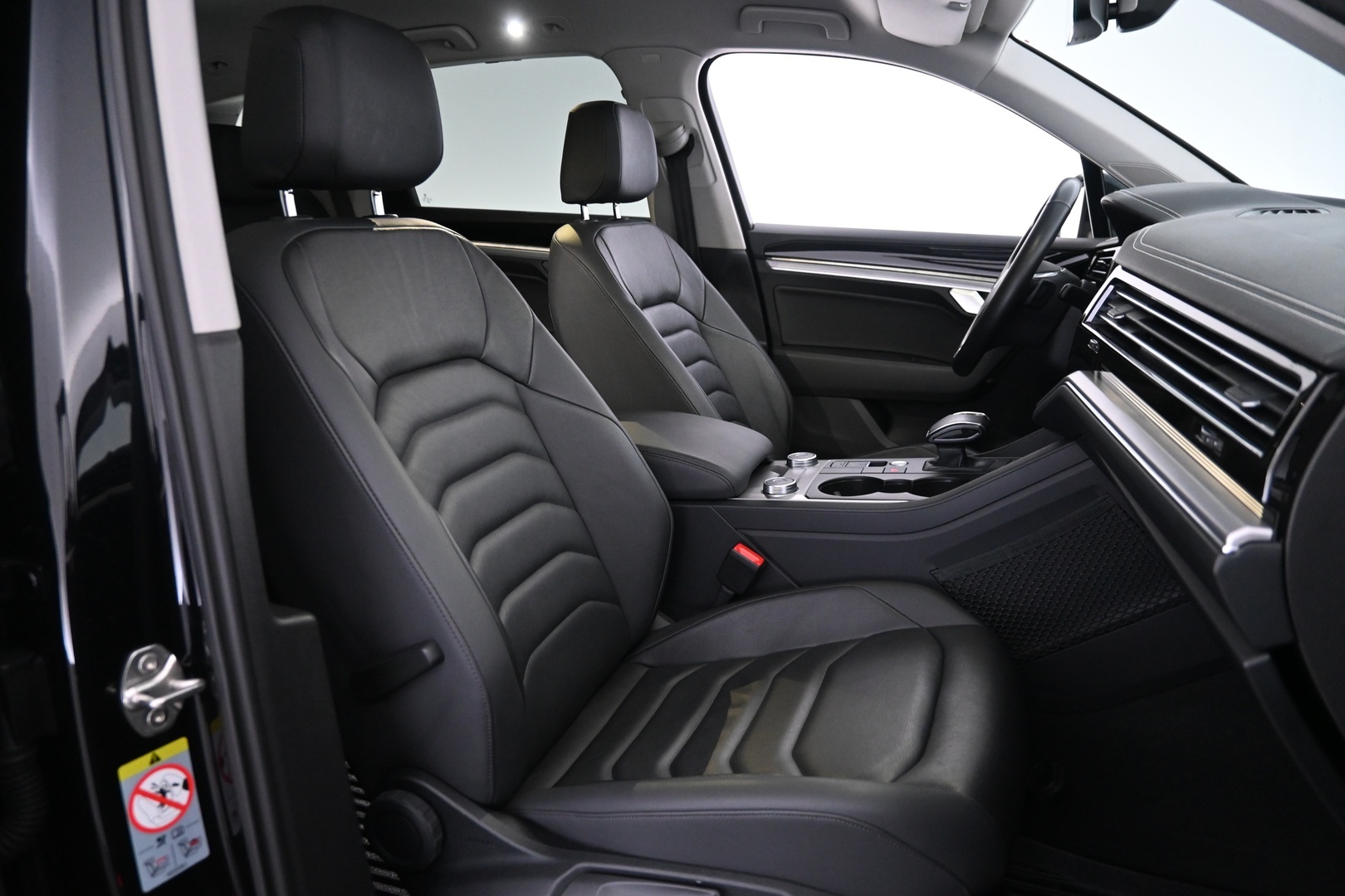 VOLKSWAGEN Touareg 2021
