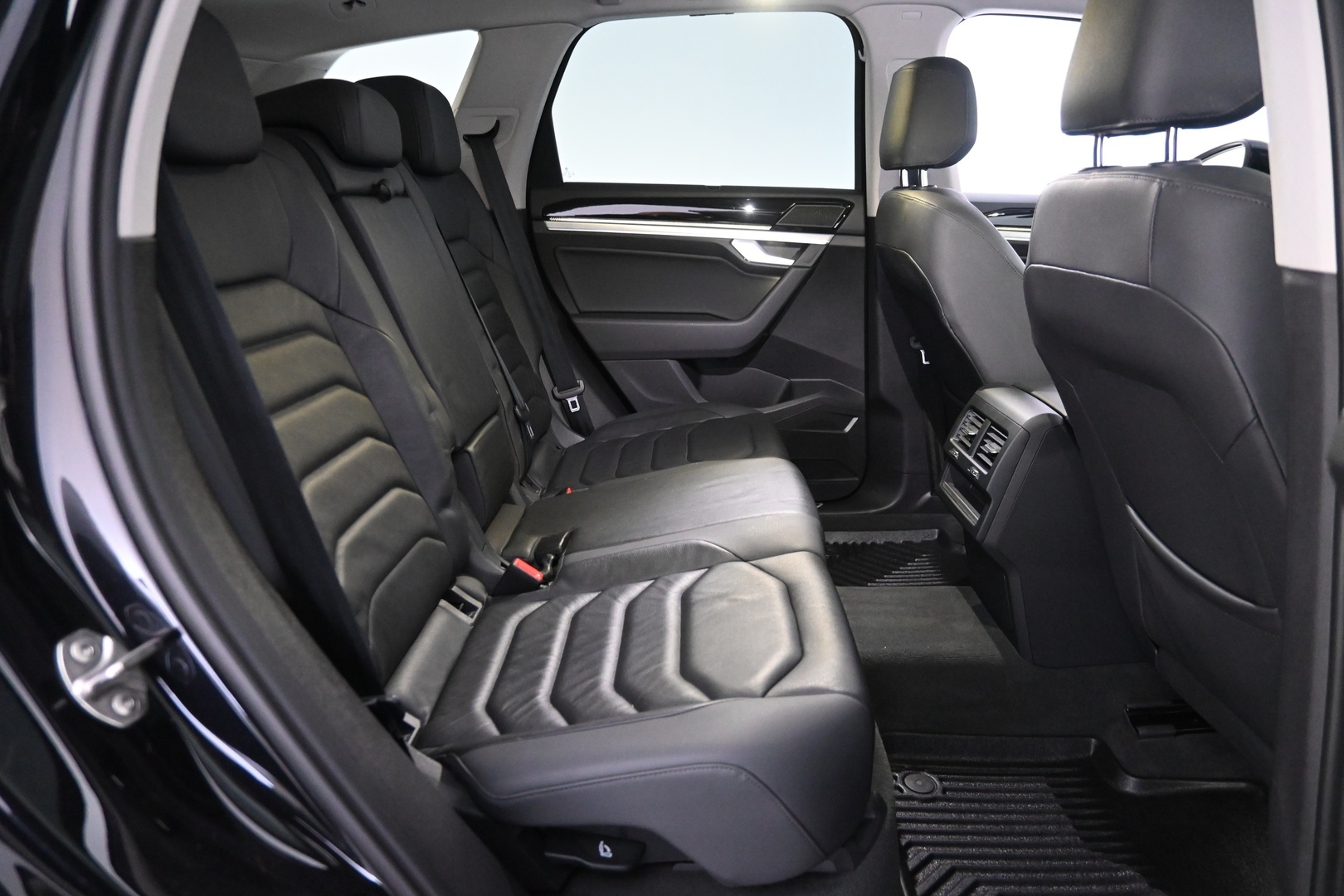 VOLKSWAGEN Touareg 2021