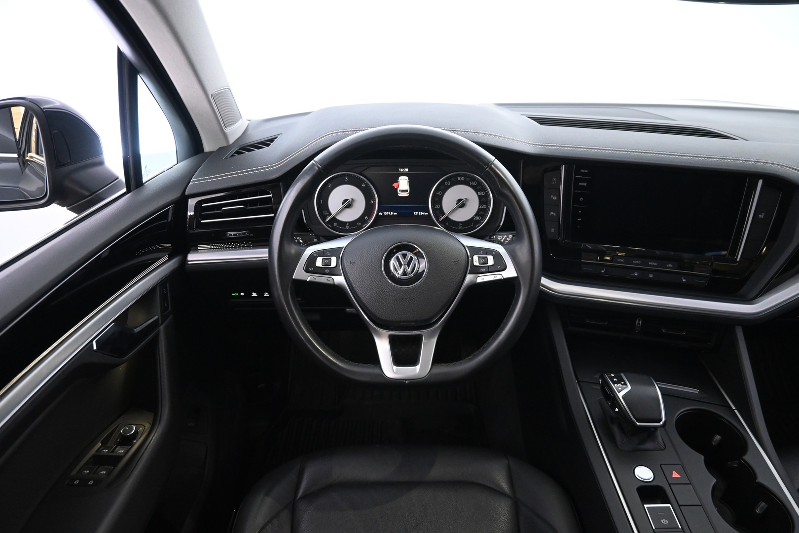 VOLKSWAGEN Touareg 2021