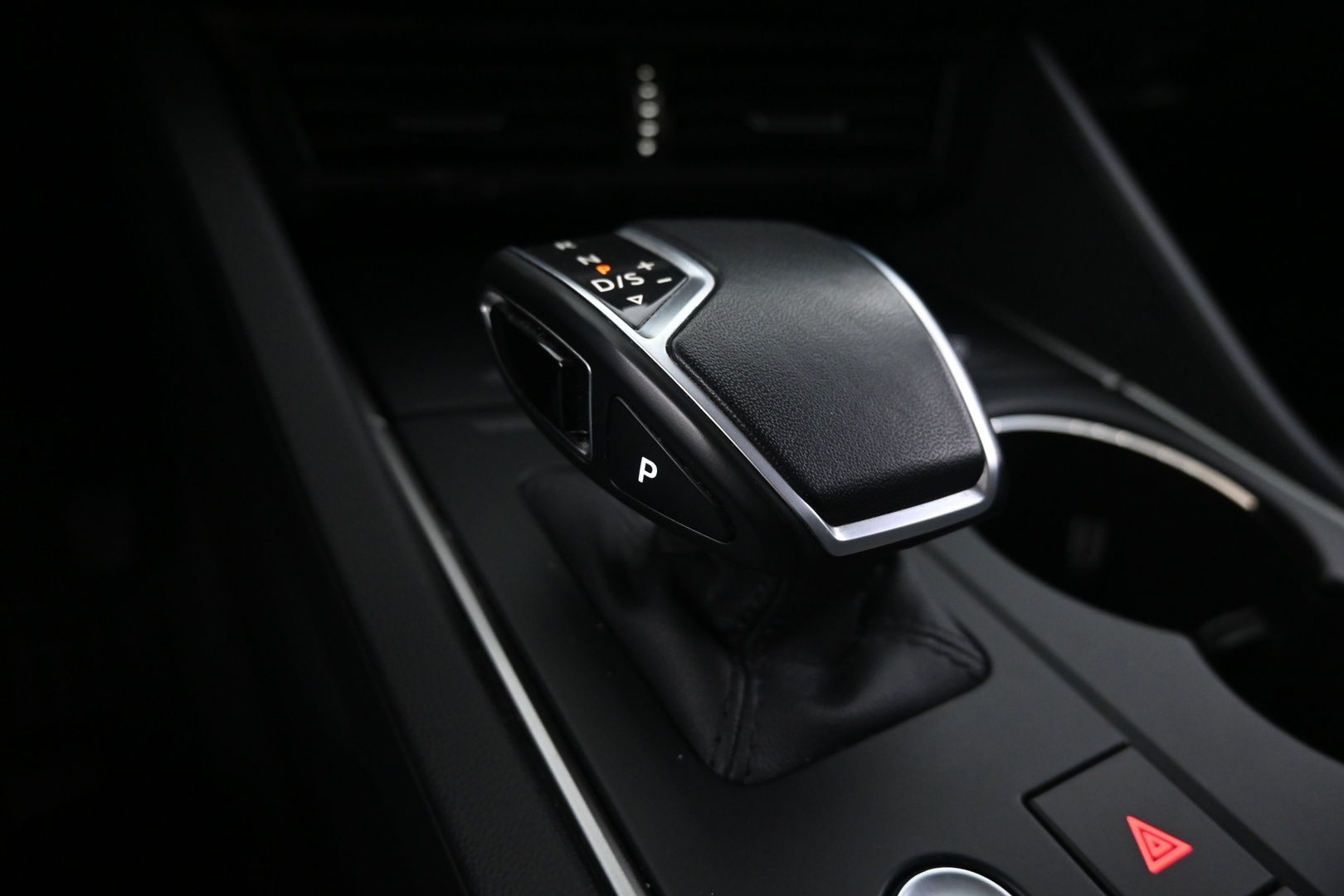 VOLKSWAGEN Touareg 2021