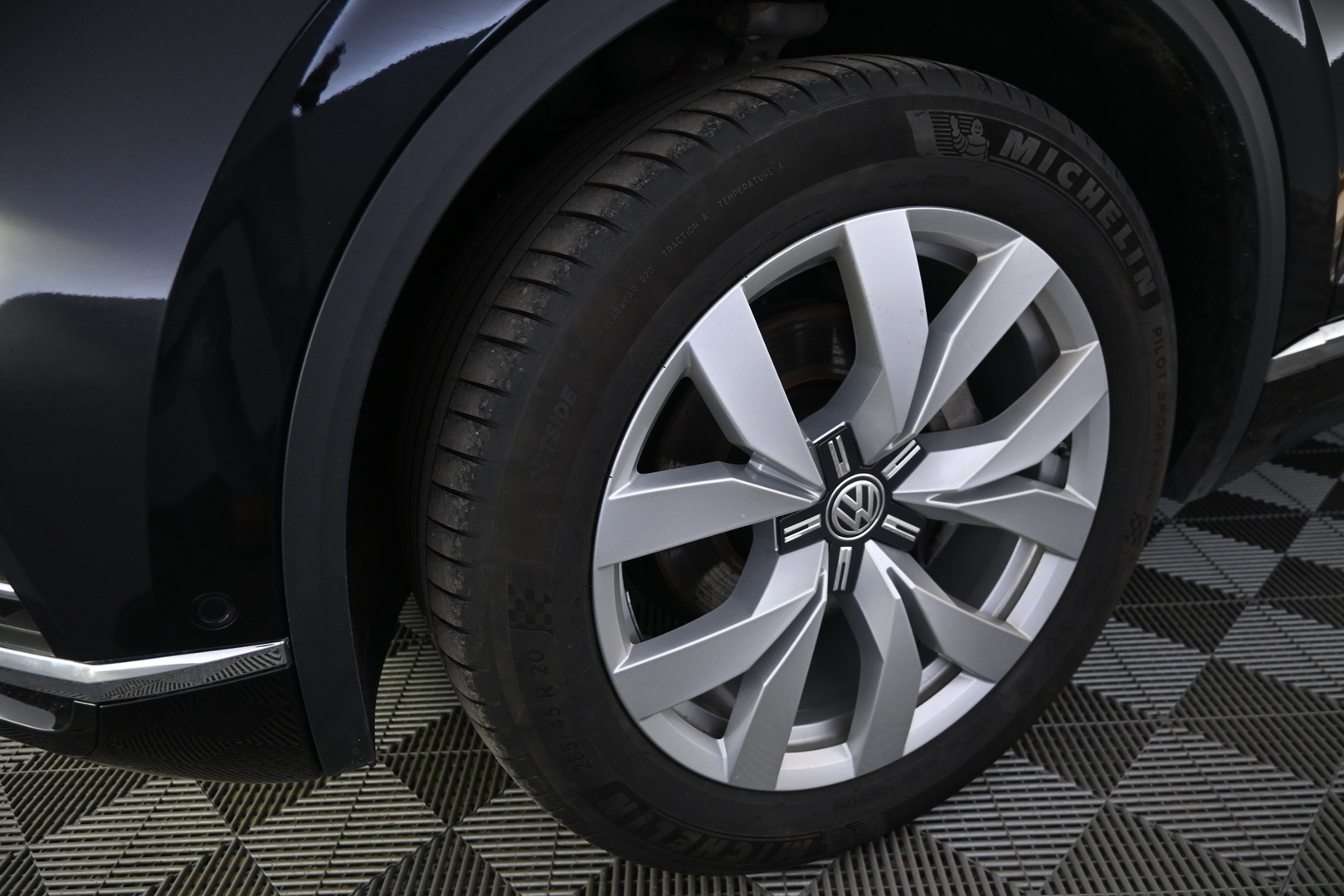 VOLKSWAGEN Touareg 2021