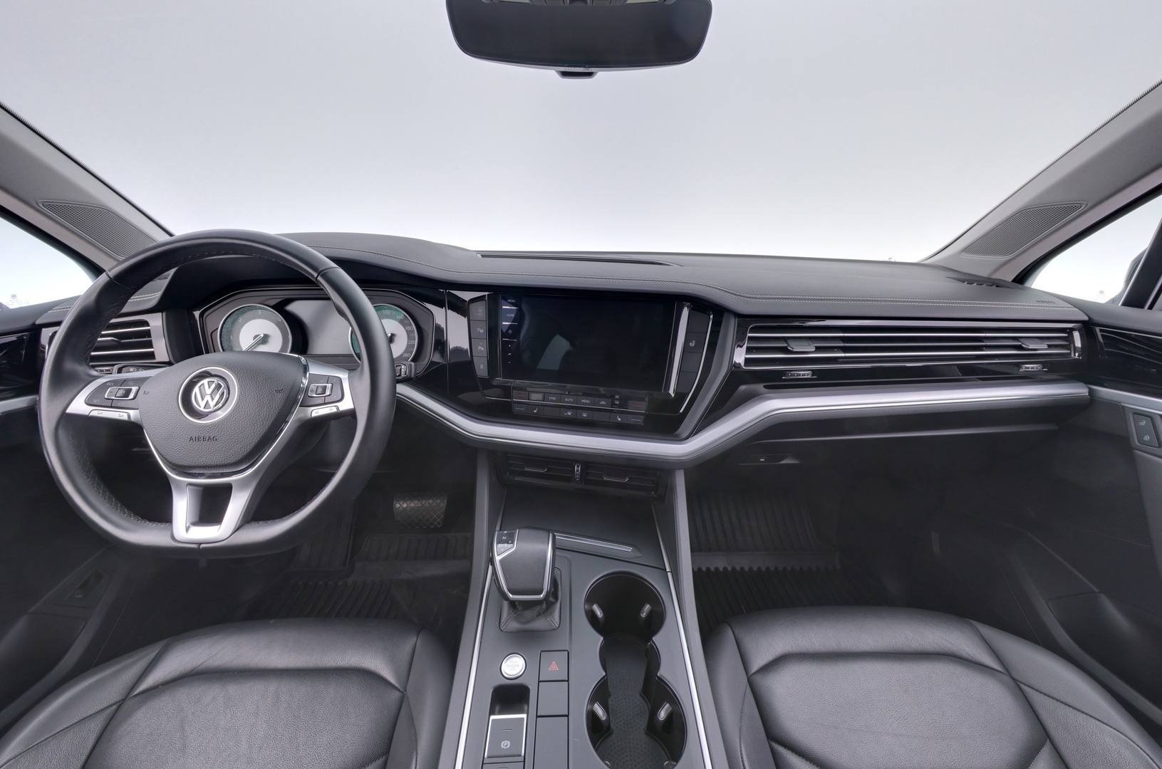 VOLKSWAGEN Touareg 2021