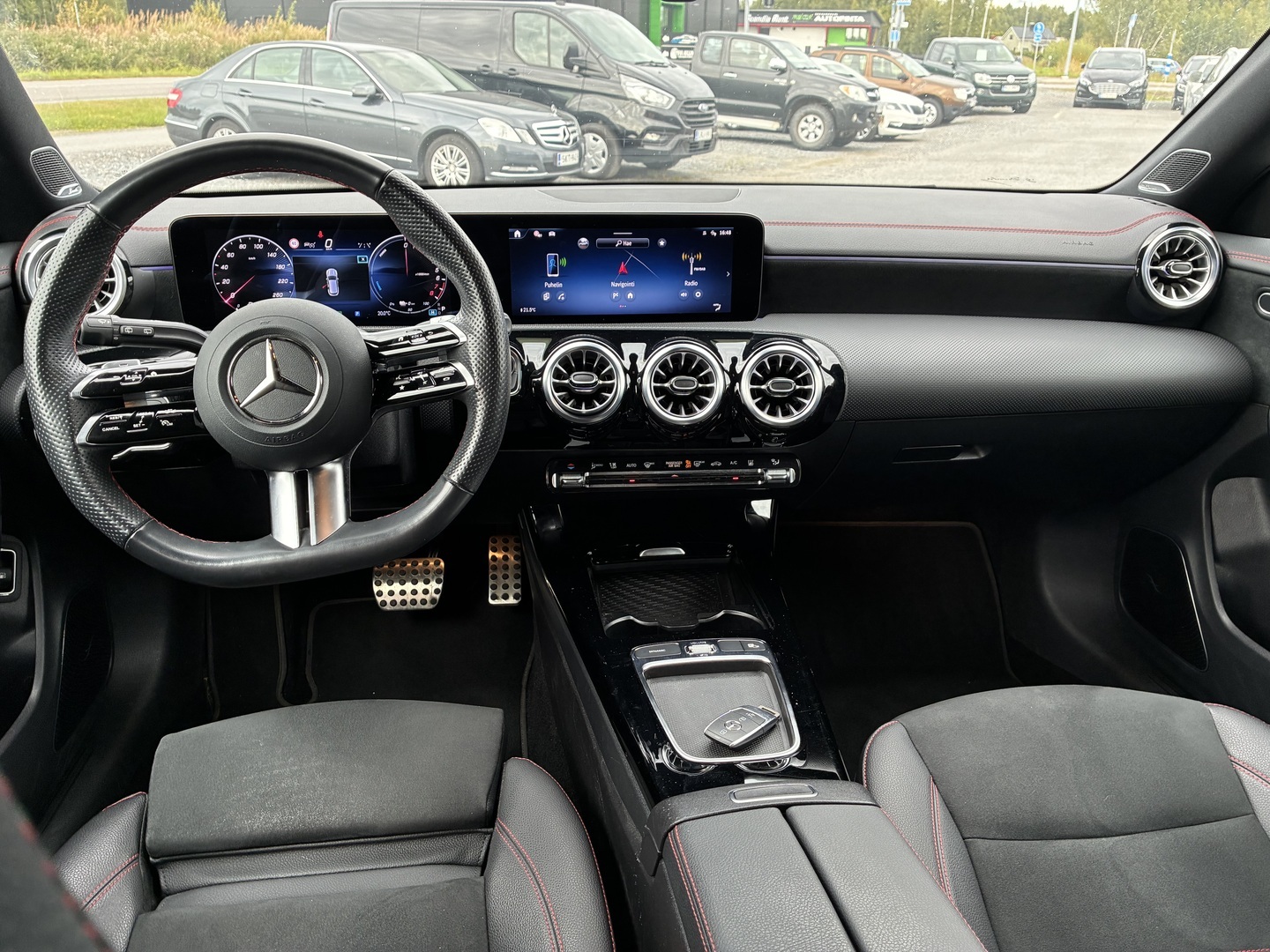 MERCEDES-BENZ CLA 2025