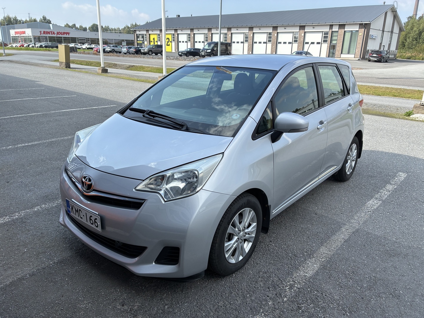 TOYOTA Verso-S 2013