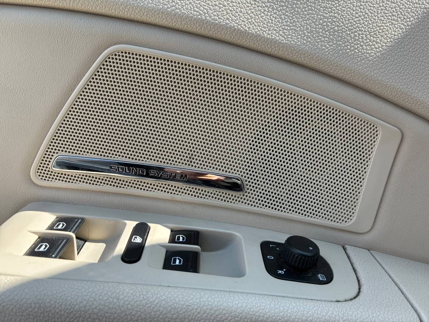 SKODA Superb 2013