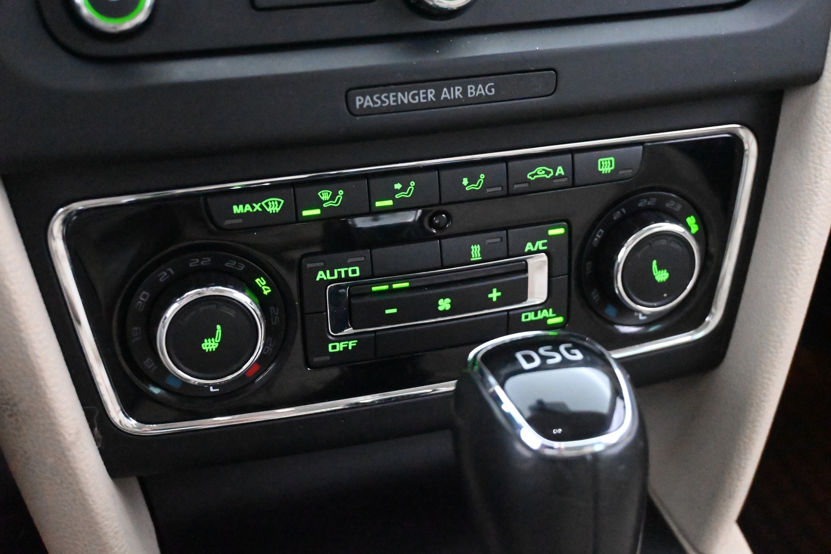 SKODA Superb 2014