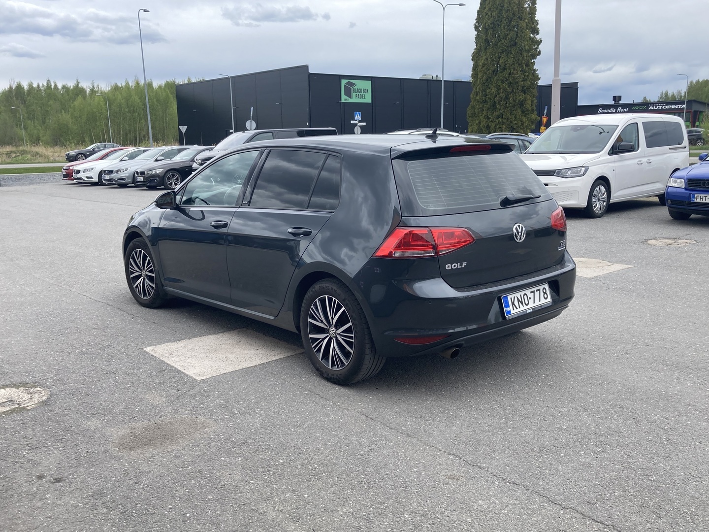 VOLKSWAGEN Golf 2016