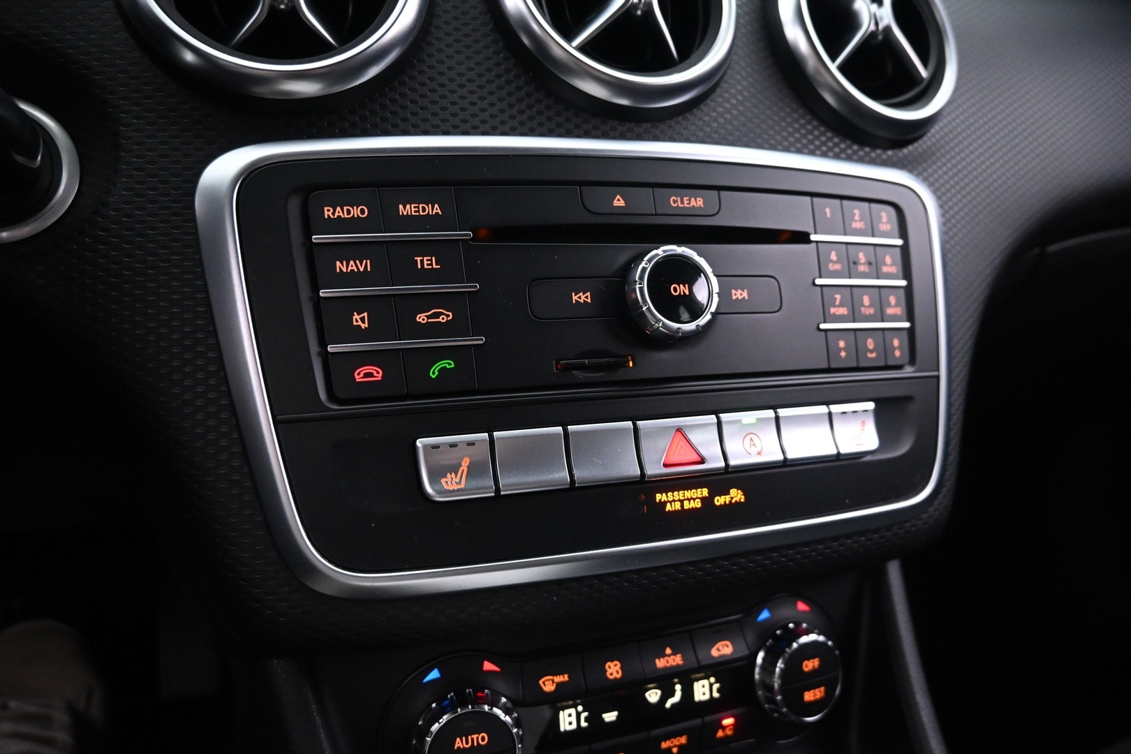 MERCEDES-BENZ A 2016