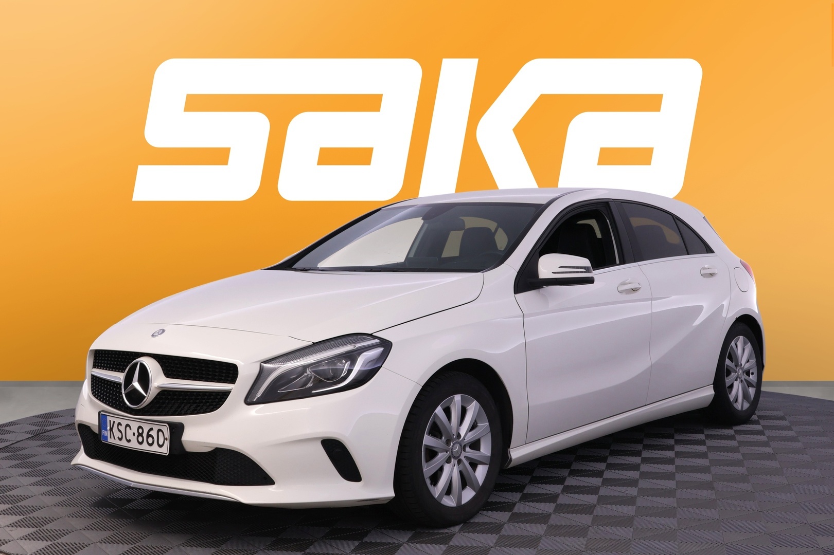 MERCEDES-BENZ A 2016