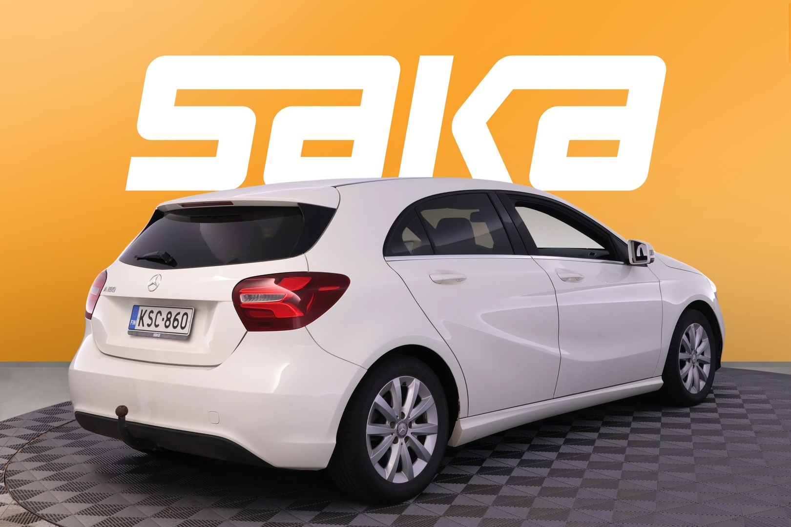 MERCEDES-BENZ A 2016