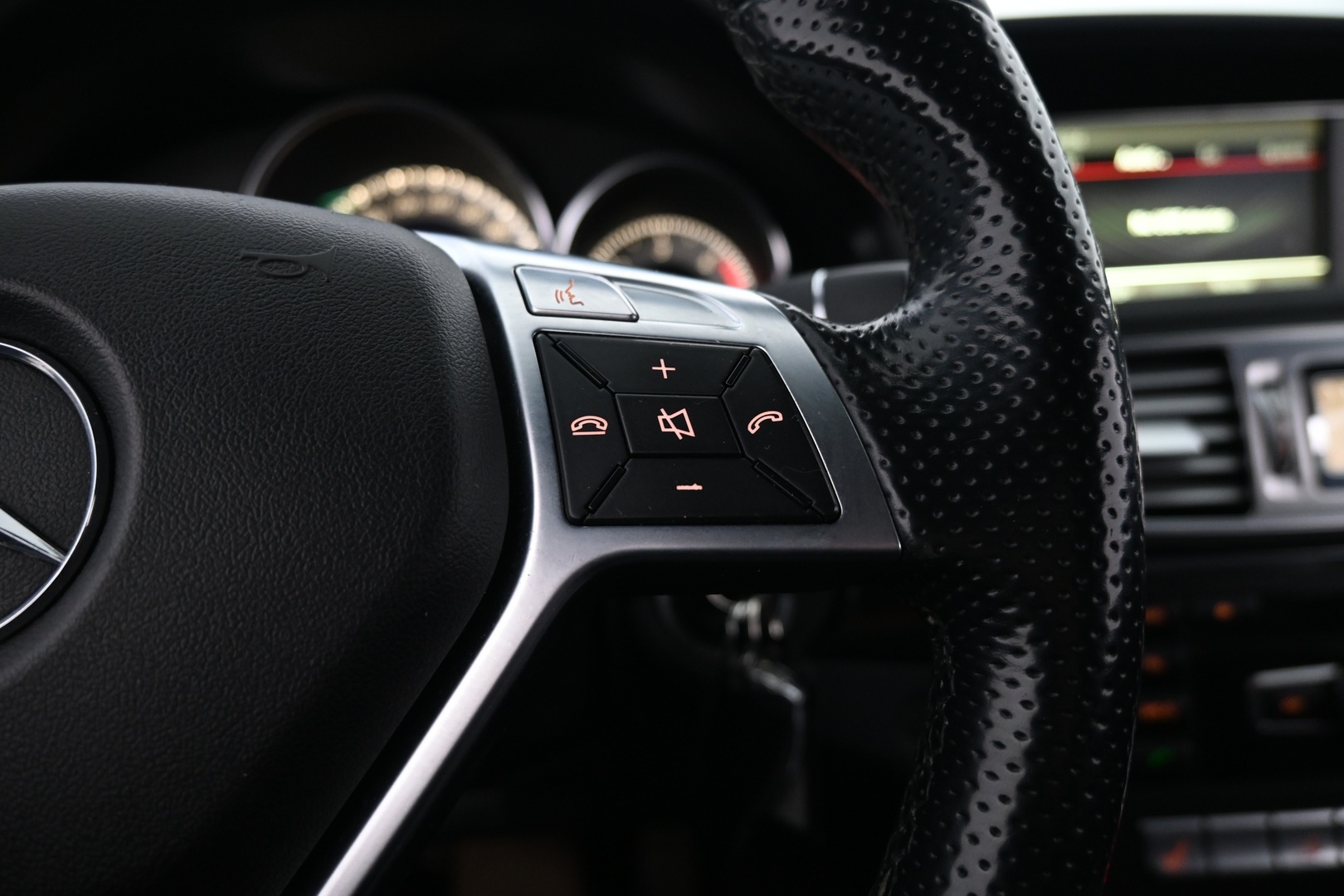 MERCEDES-BENZ E 2014