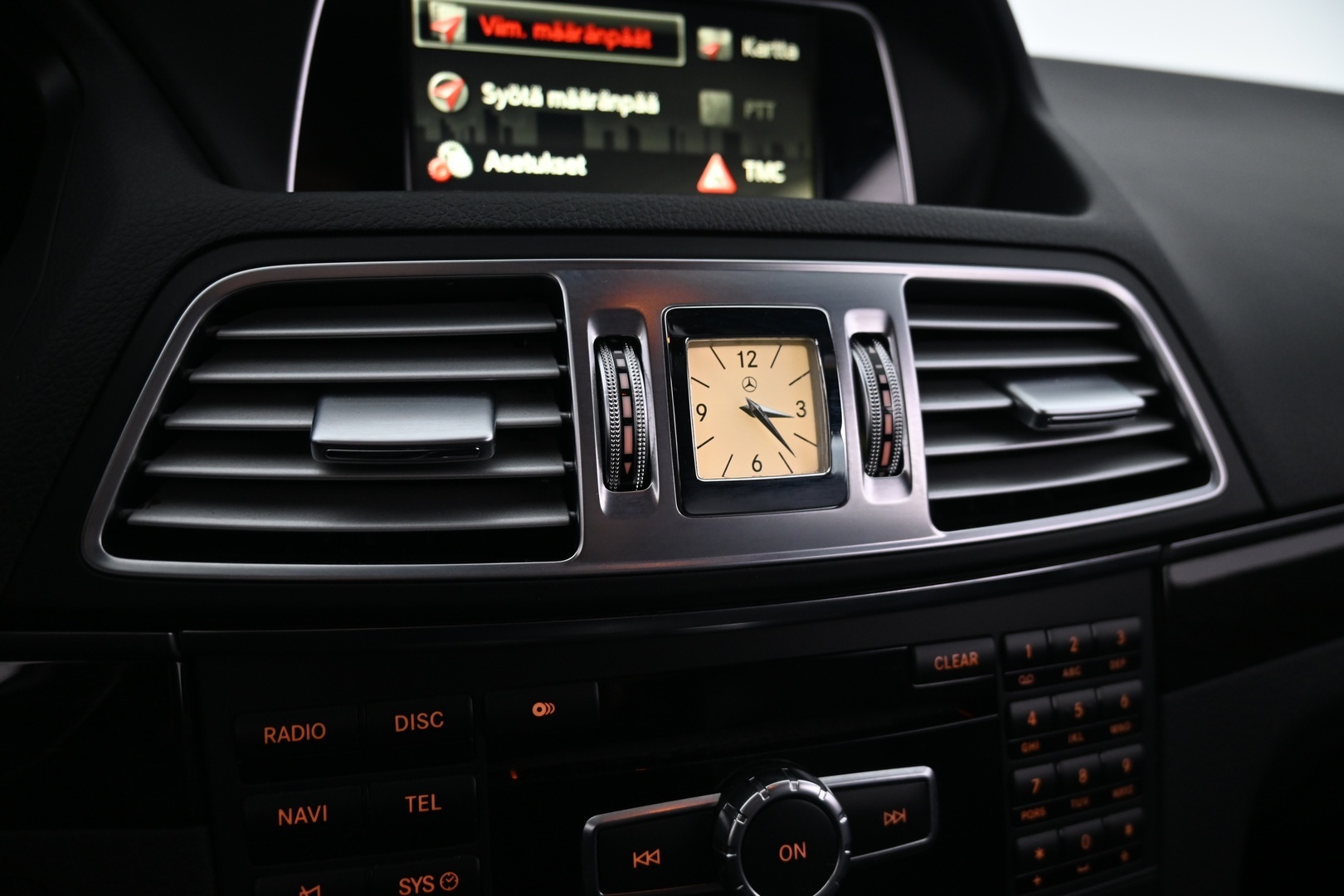 MERCEDES-BENZ E 2014