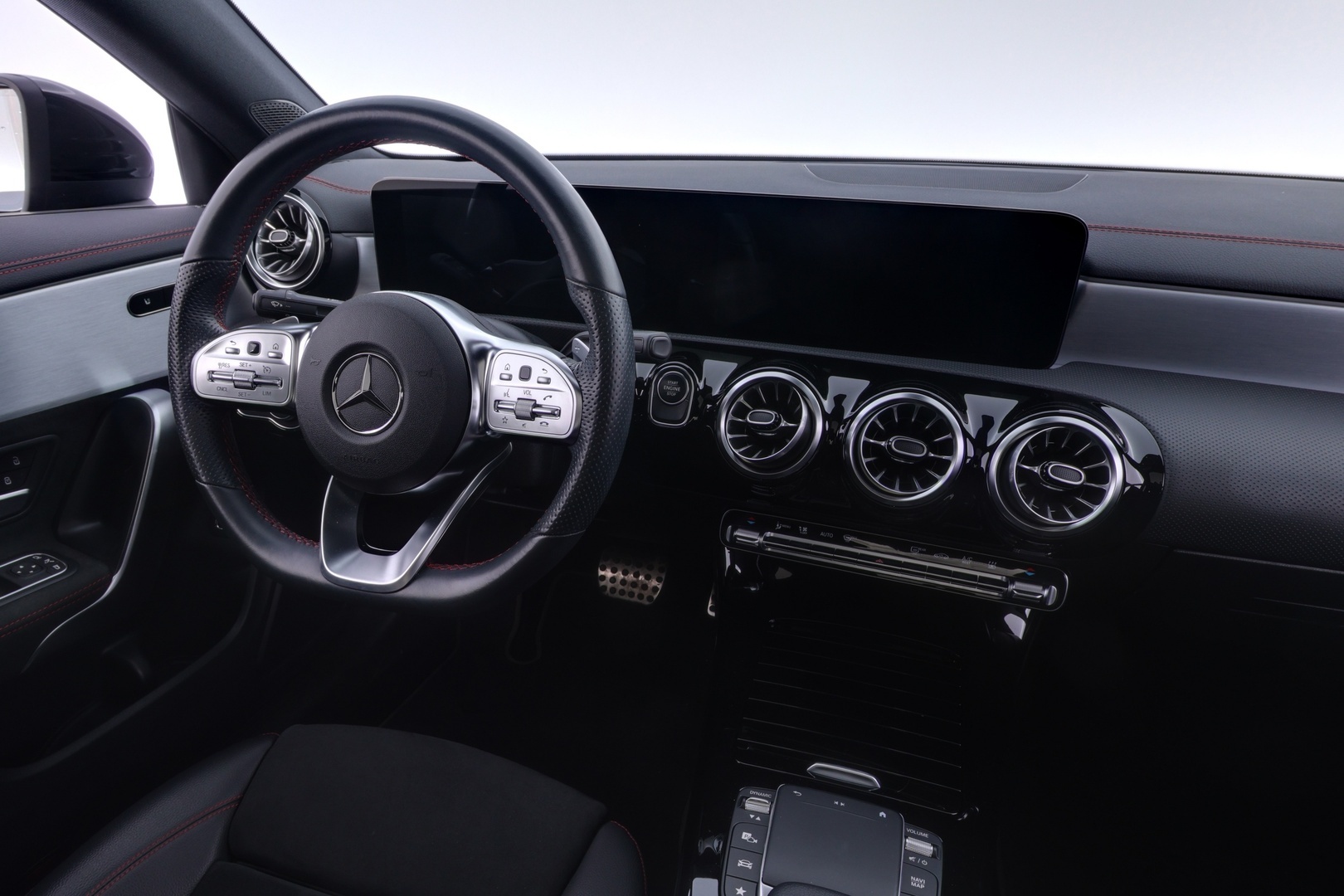 MERCEDES-BENZ CLA 2022