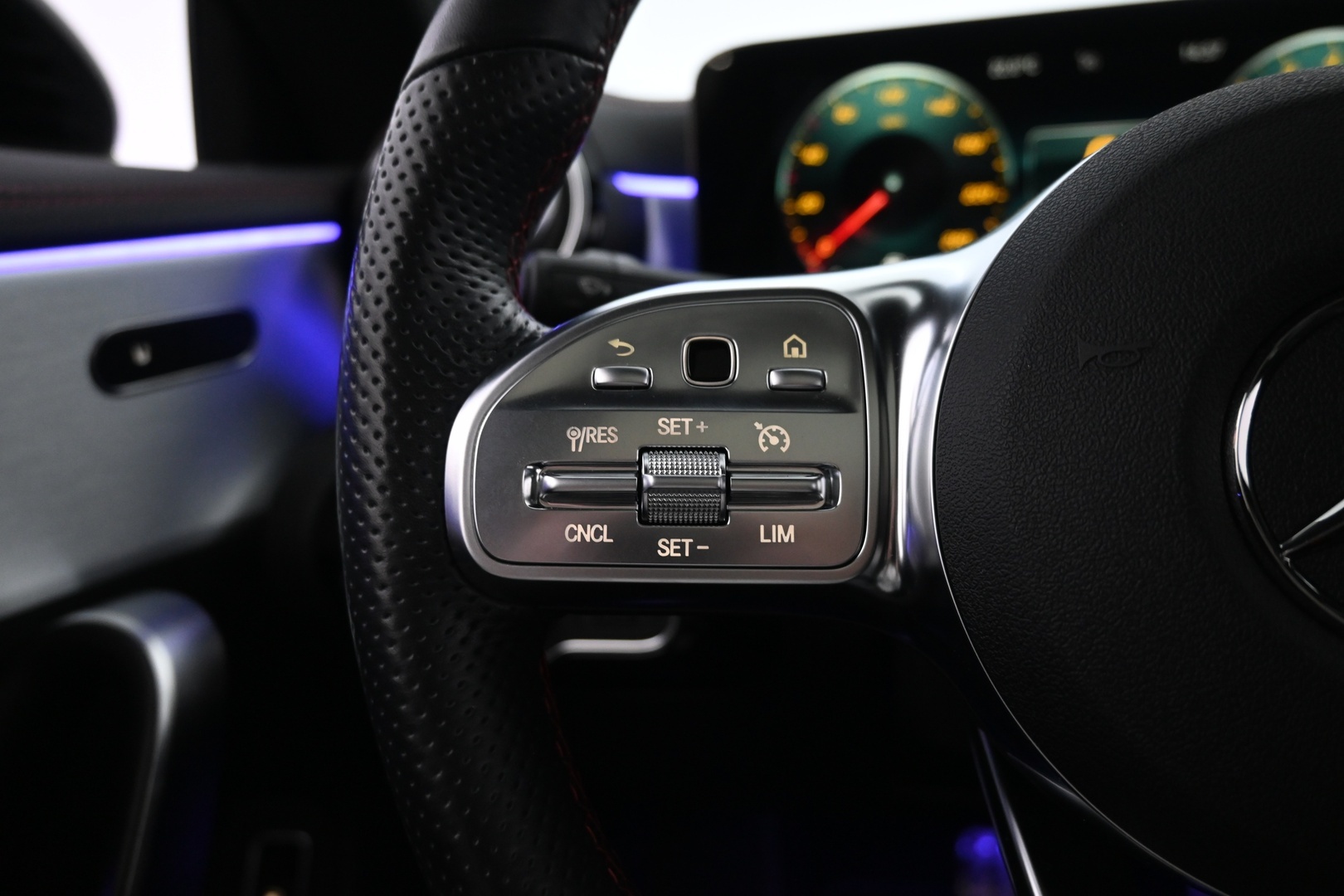 MERCEDES-BENZ CLA 2022