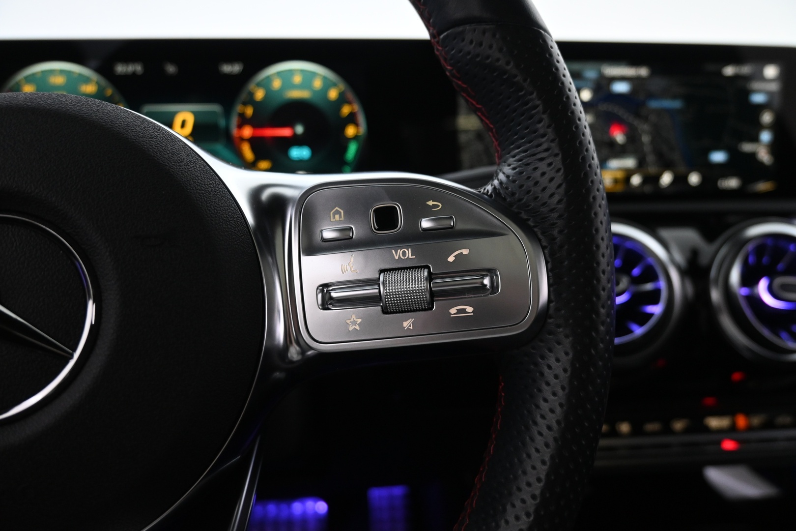 MERCEDES-BENZ CLA 2022