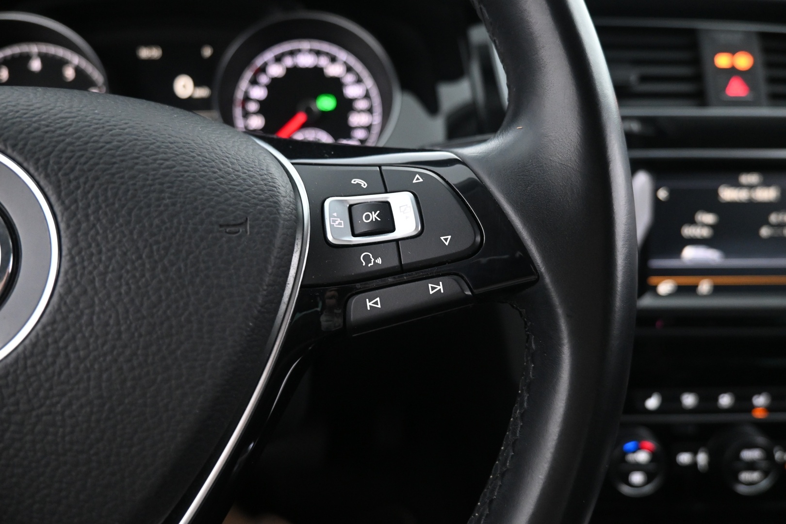 VOLKSWAGEN Golf 2013