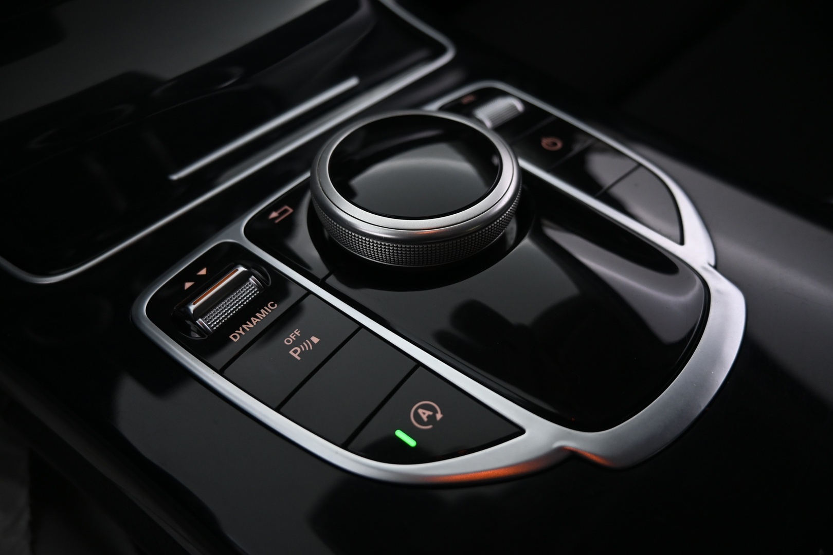 MERCEDES-BENZ C 2017