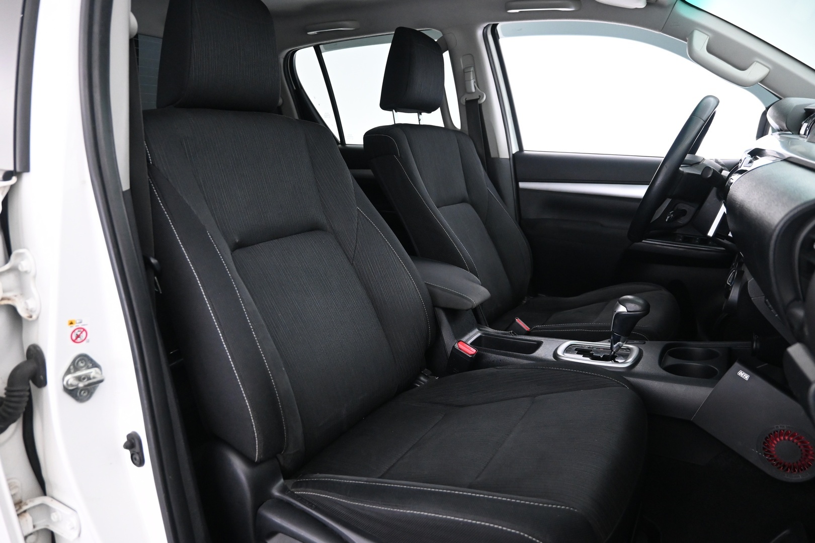 TOYOTA Hilux 2016