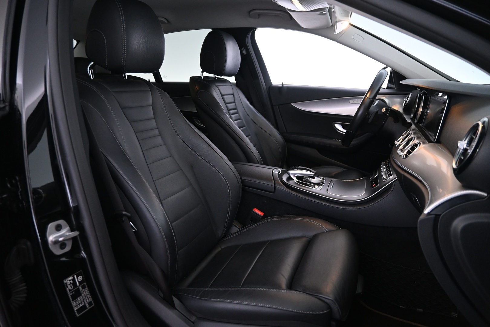 MERCEDES-BENZ E 2019