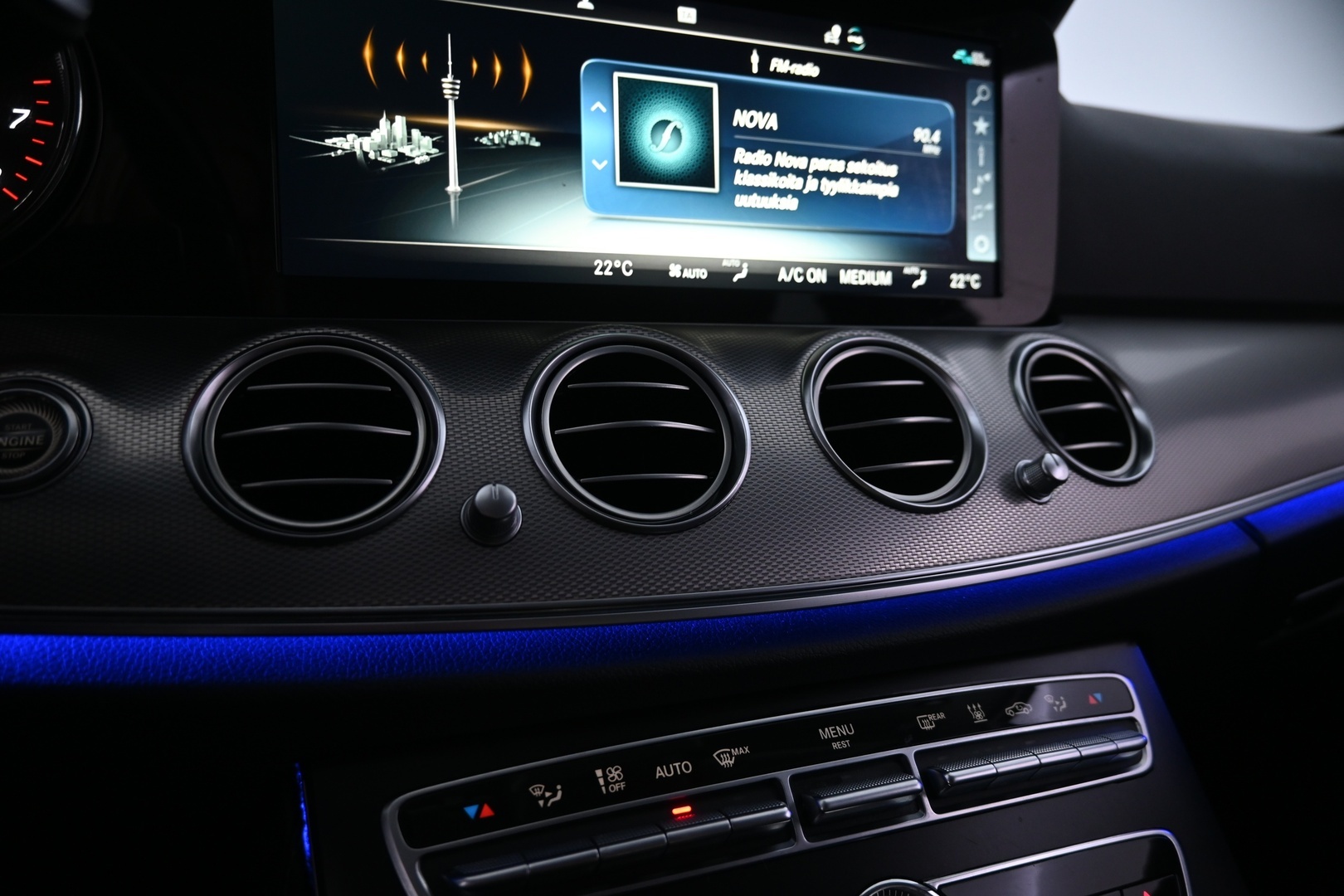 MERCEDES-BENZ E 2019