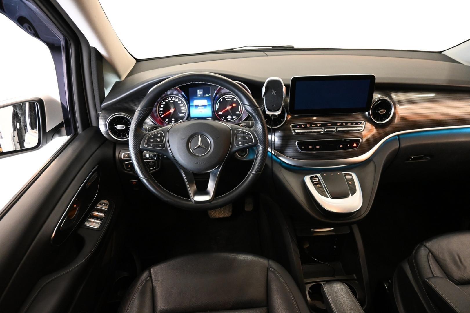 MERCEDES-BENZ EQV 2022