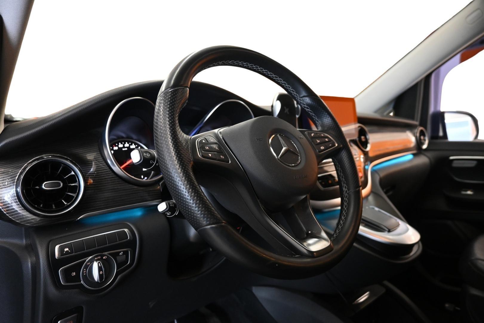 MERCEDES-BENZ EQV 2022