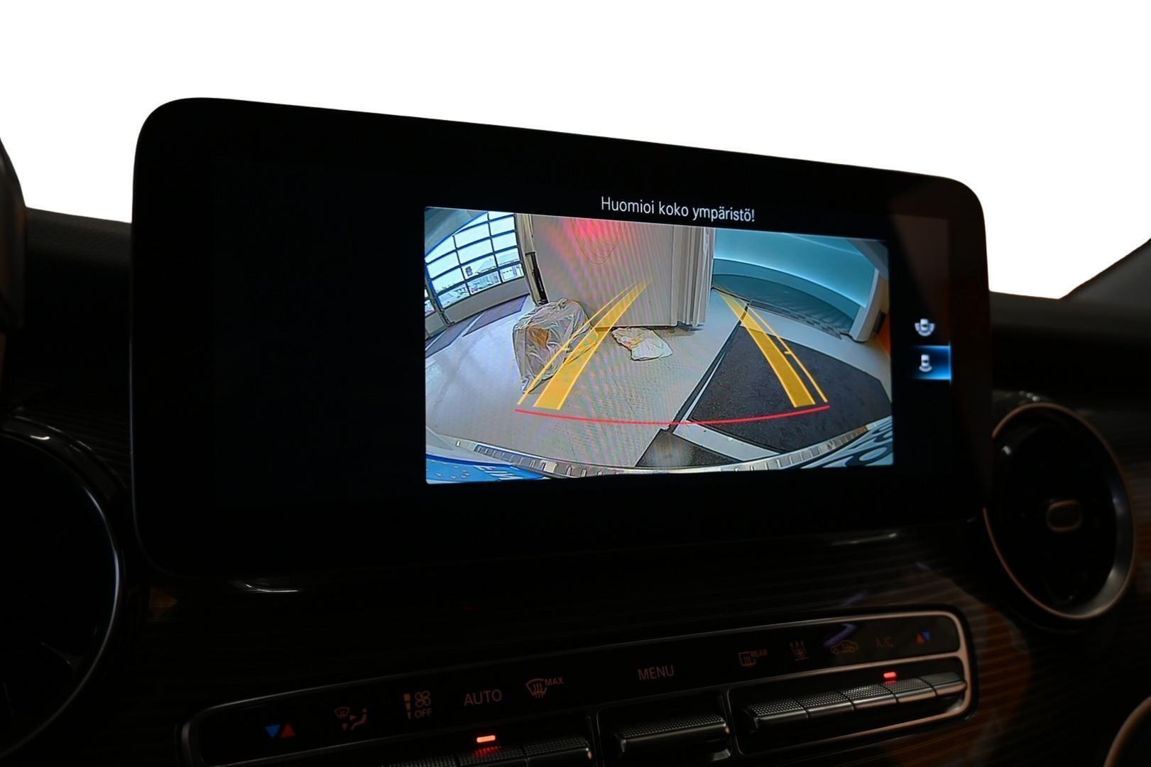 MERCEDES-BENZ EQV 2022